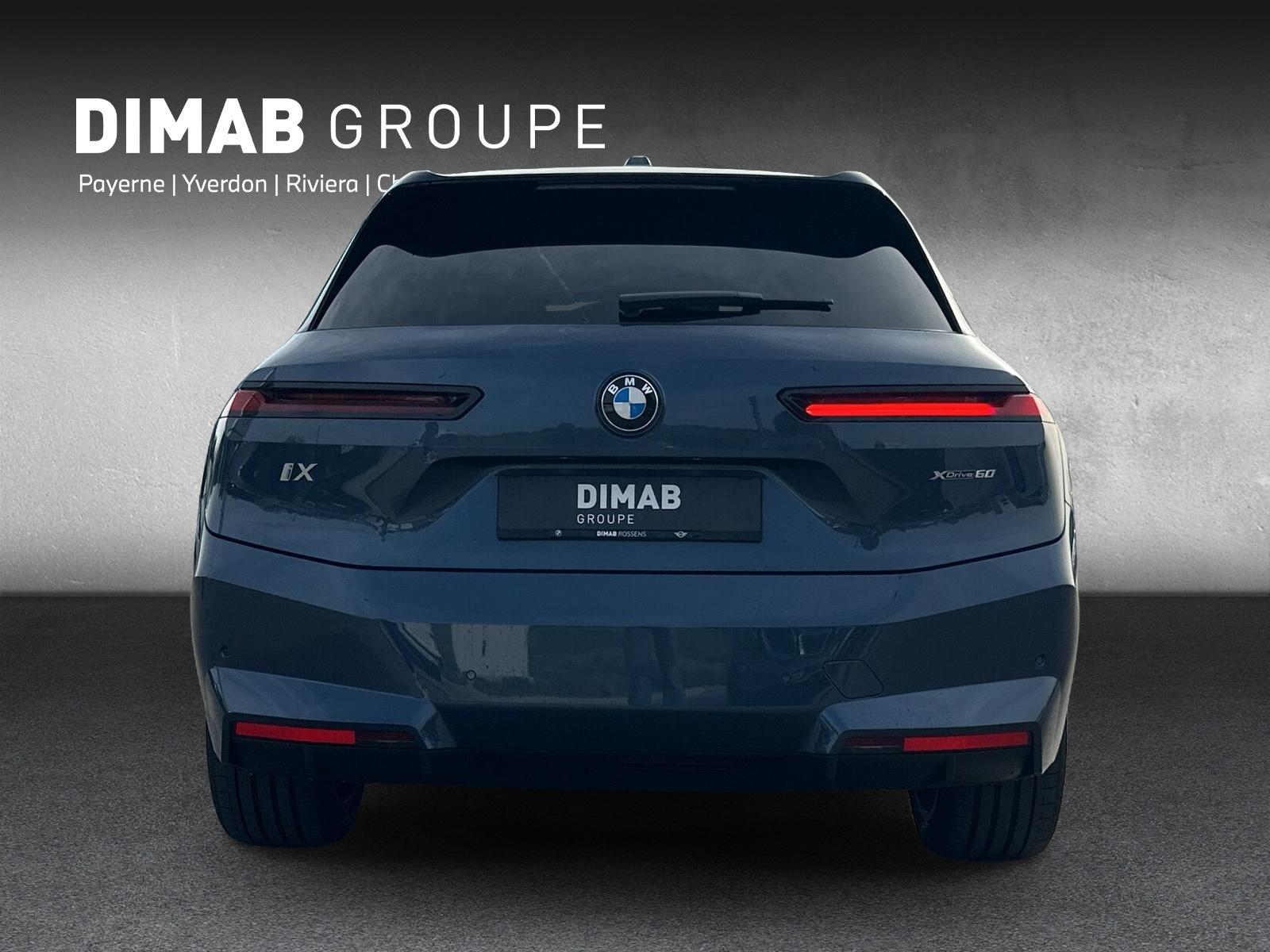 BMW iX xDrive60 i20 (CH) AHK ** Action Leasing à 0.9% ** 📍-image-3