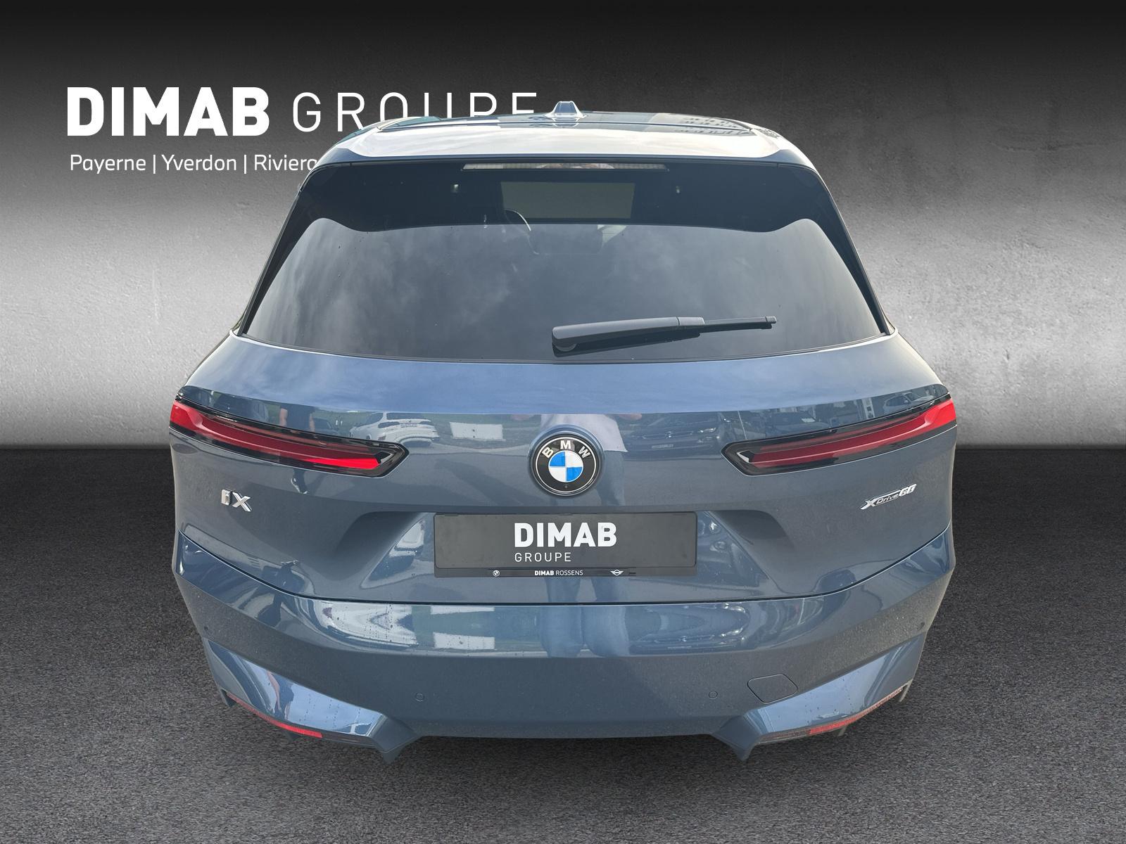 BMW iX xDrive60 i20 (CH) AHK ** Action Leasing à 0.9% ** 📍-image-9