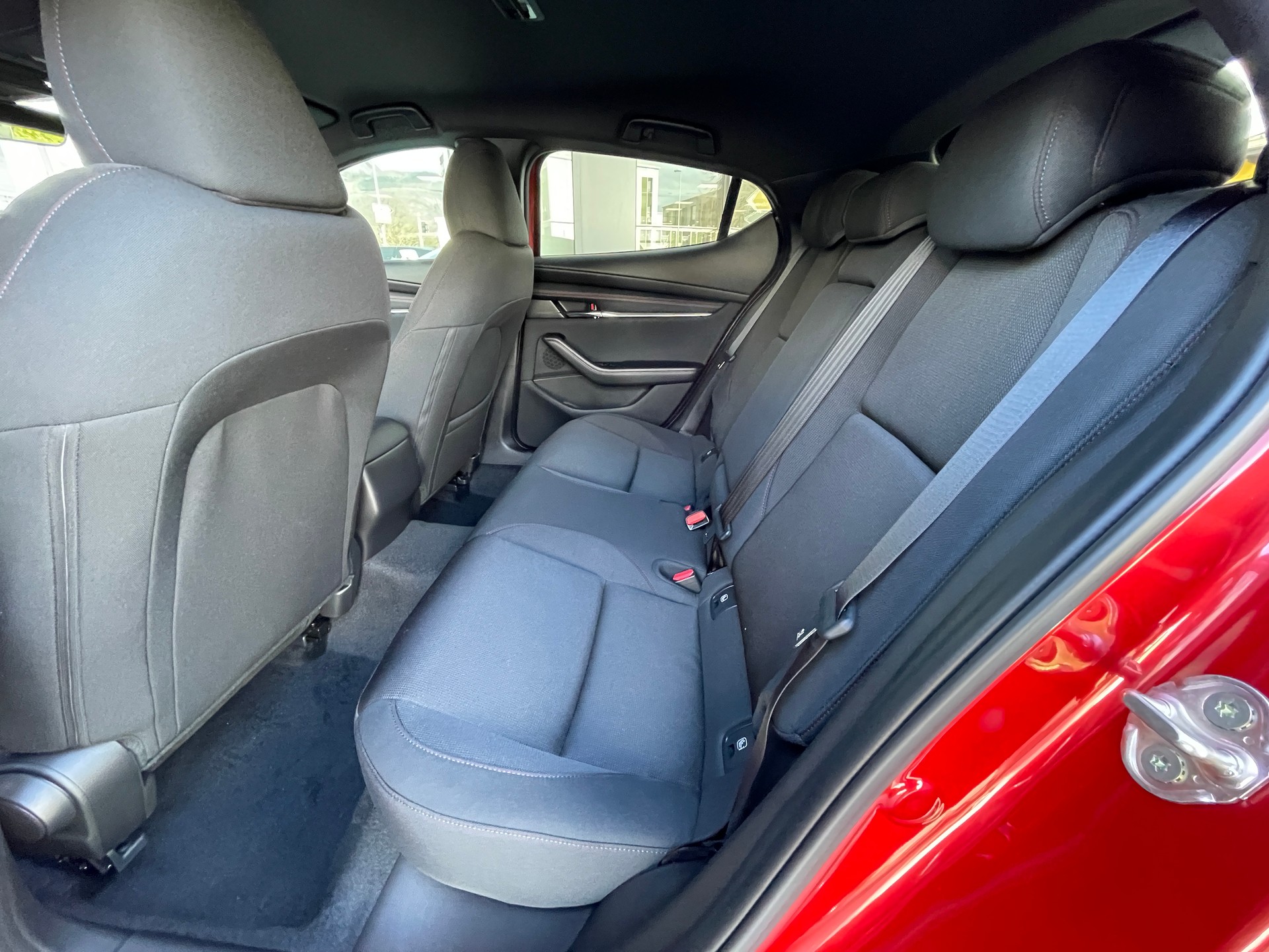 MAZDA 3 Hatchback SKYACTIV-X M Hybrid 186 Homura Automat-image-8