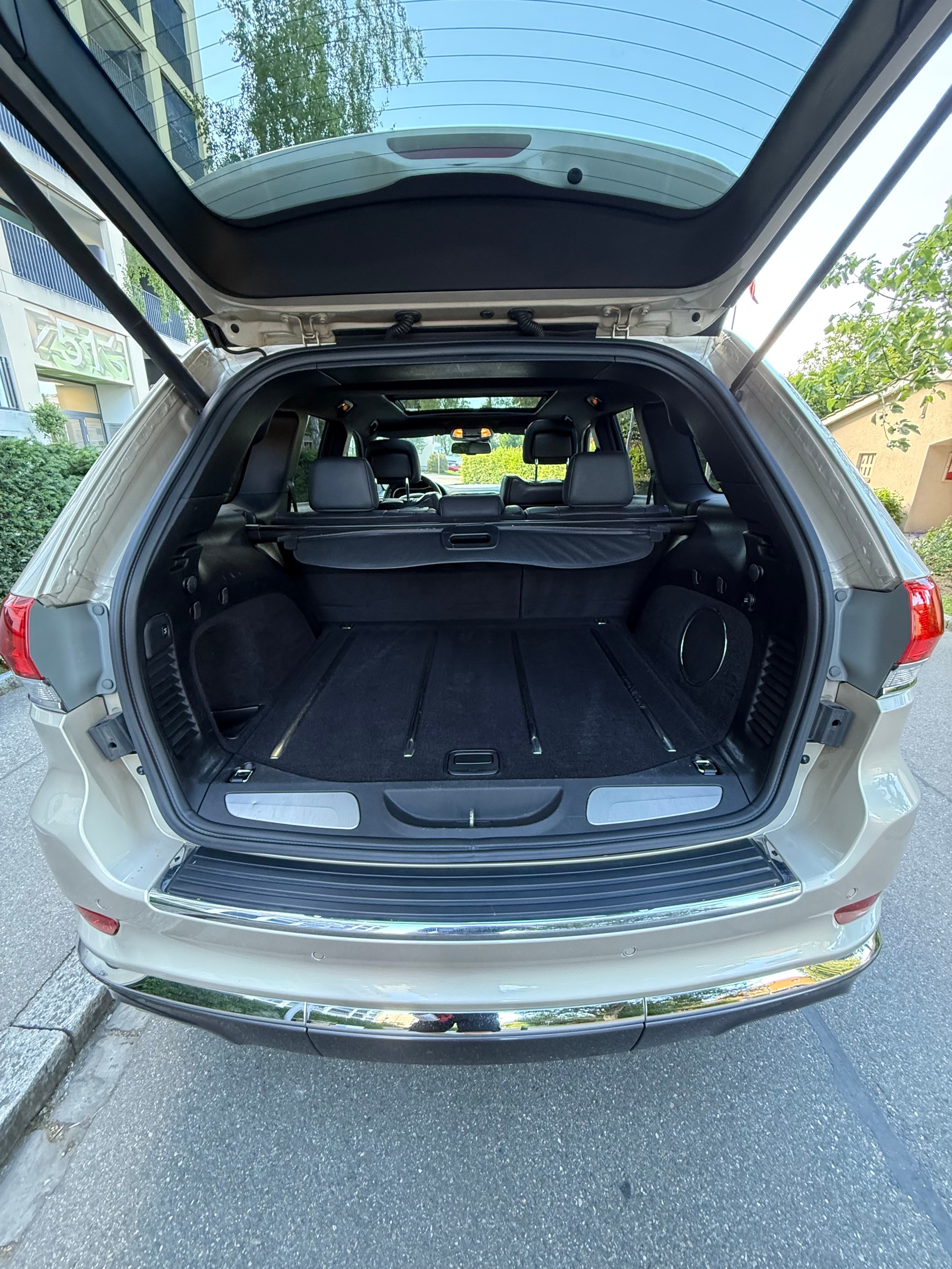 JEEP Grand Cherokee 3.0 CRD 250 Summit-image-9