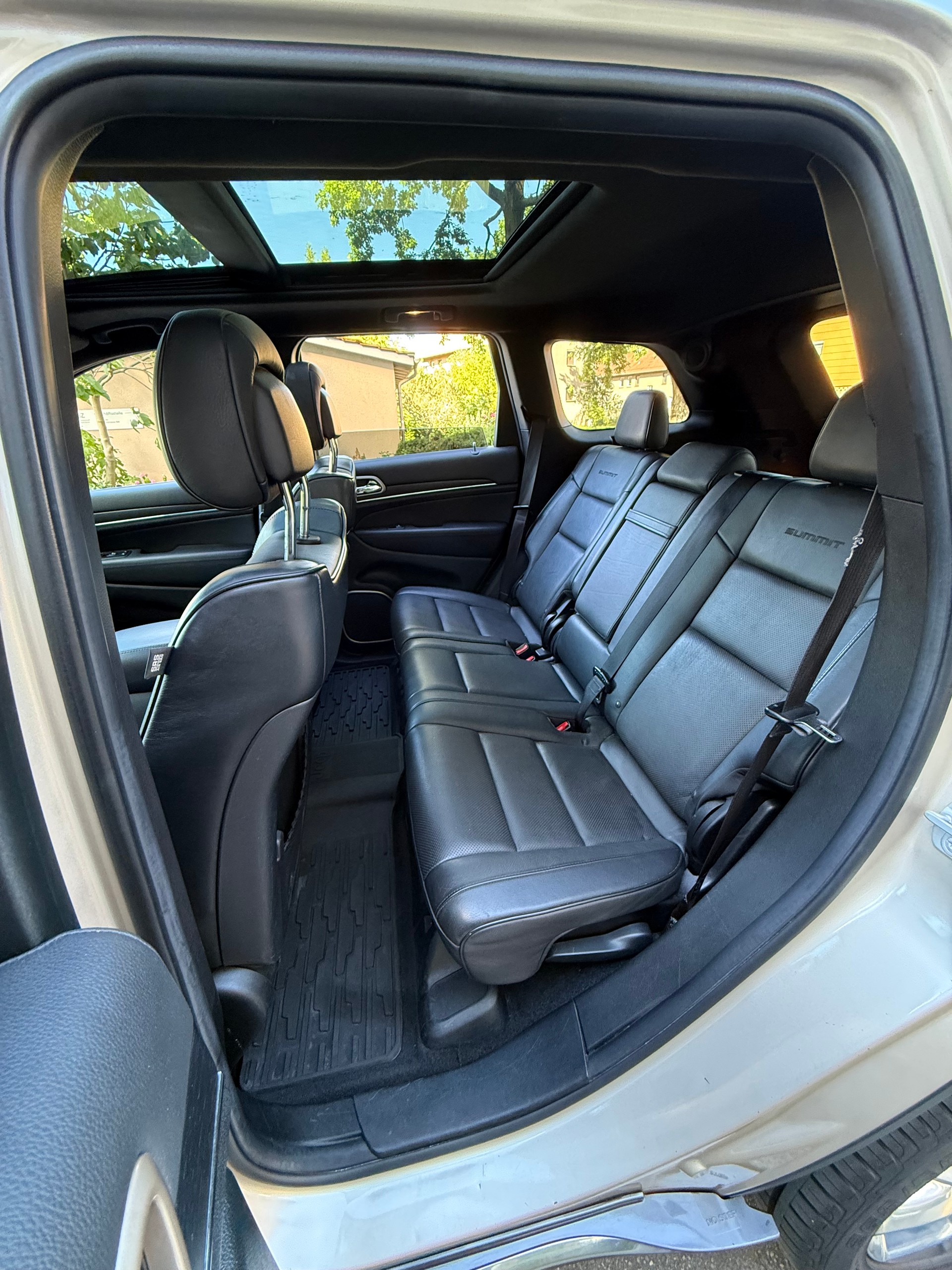 JEEP Grand Cherokee 3.0 CRD 250 Summit-image-14