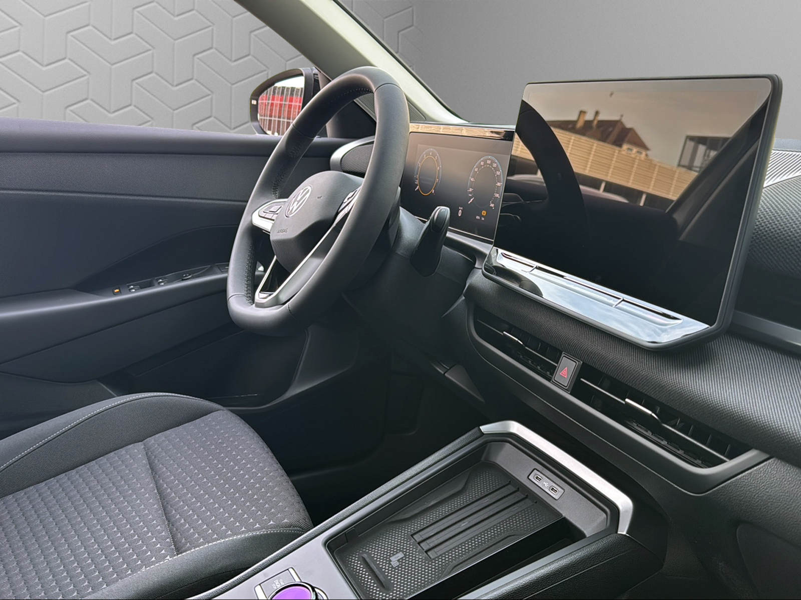 VW T-Roc 1.5 eTSI mHEV Life DSG-image-11