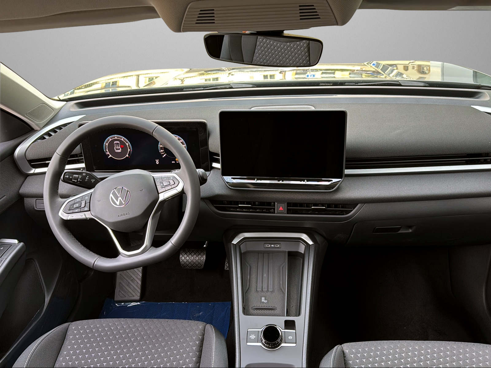 VW T-Roc 1.5 eTSI mHEV Life DSG-image-9