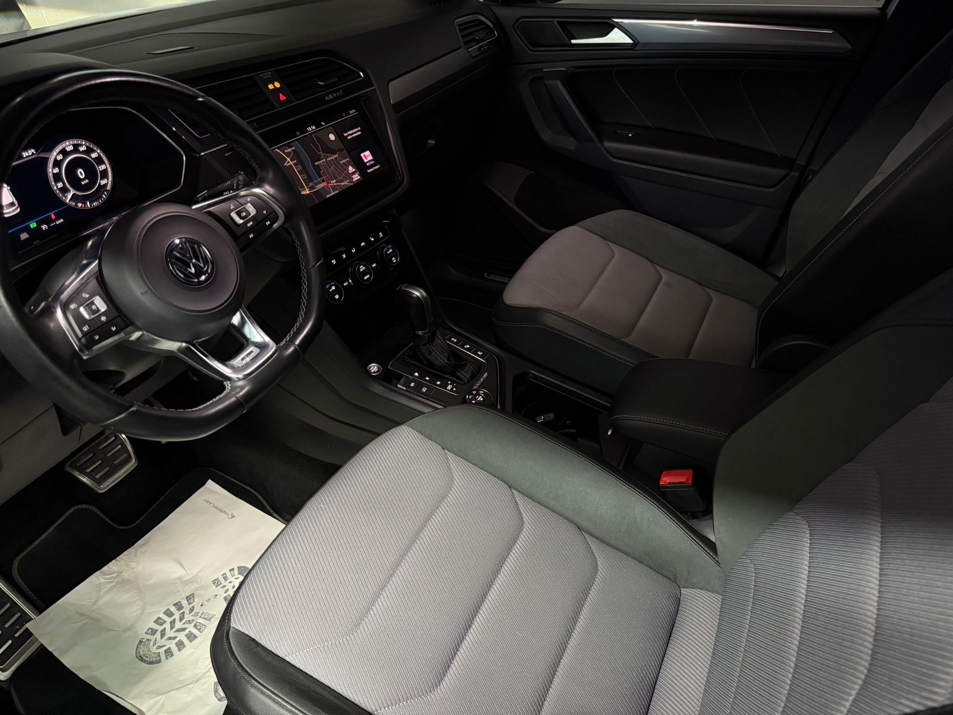 VW Tiguan 2.0TSI Highline R-Line 4Motion DSG / Top Austattung / Anhängerkupplung /-image-12