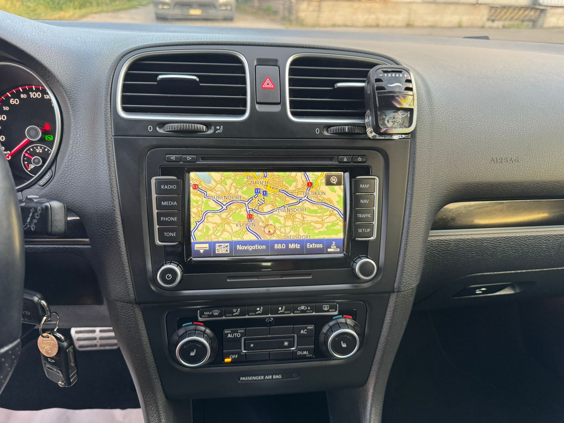 VW Golf 2.0 TSI GTI DSG-image-18