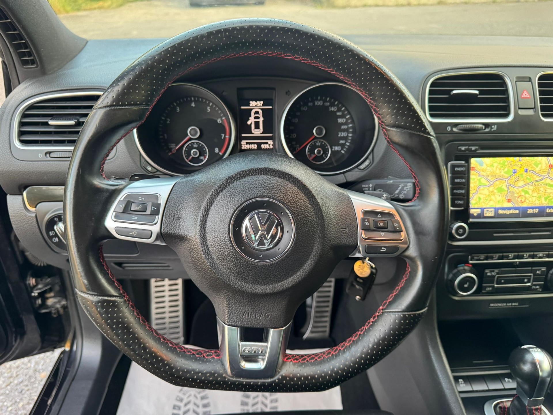 VW Golf 2.0 TSI GTI DSG-image-22