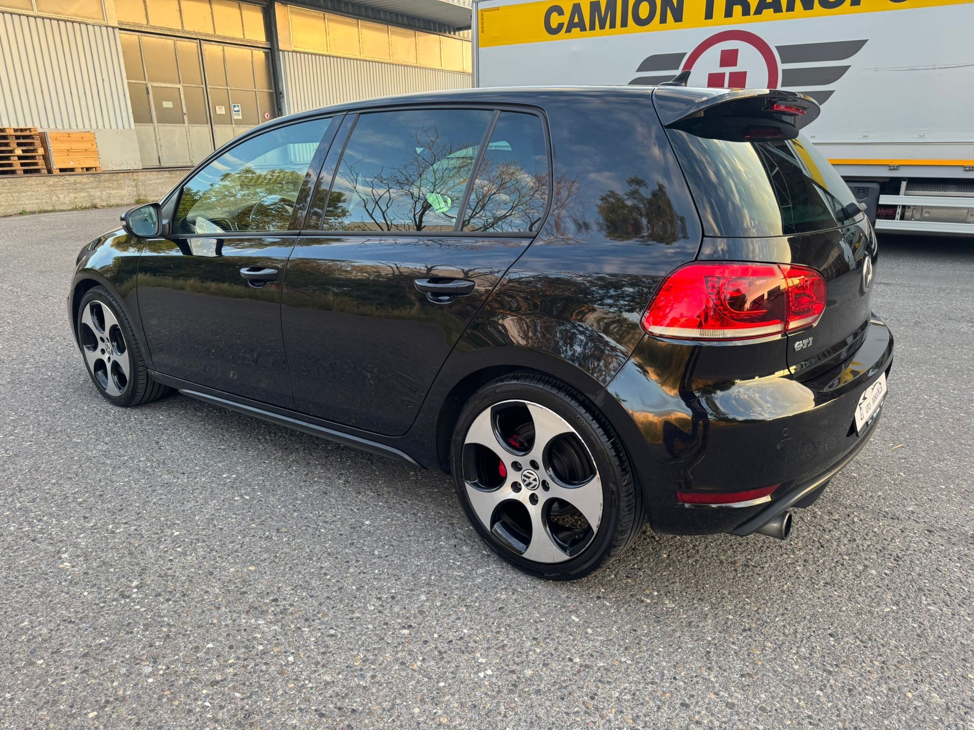VW Golf 2.0 TSI GTI DSG-image-4