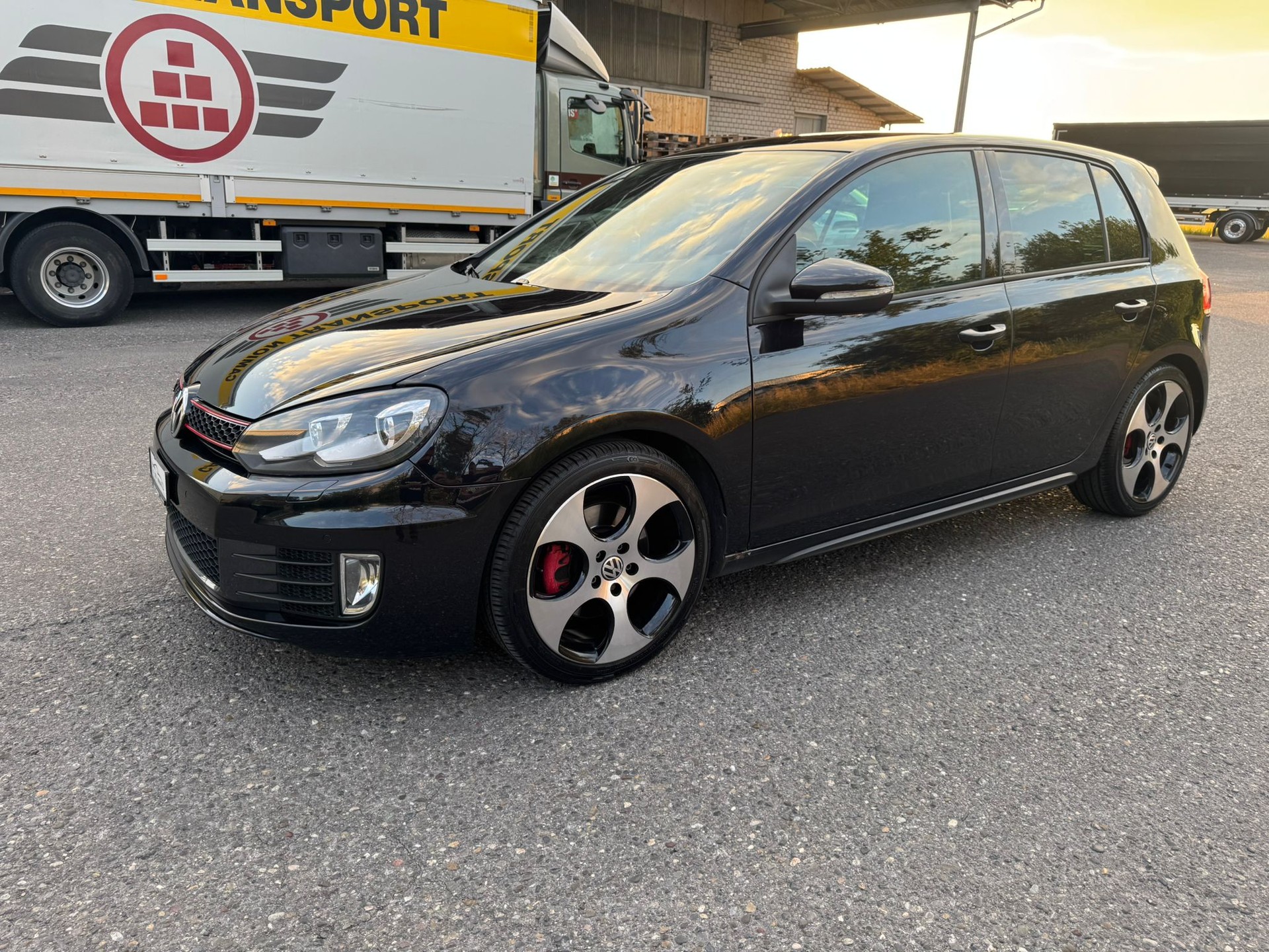 VW Golf 2.0 TSI GTI DSG-image-2