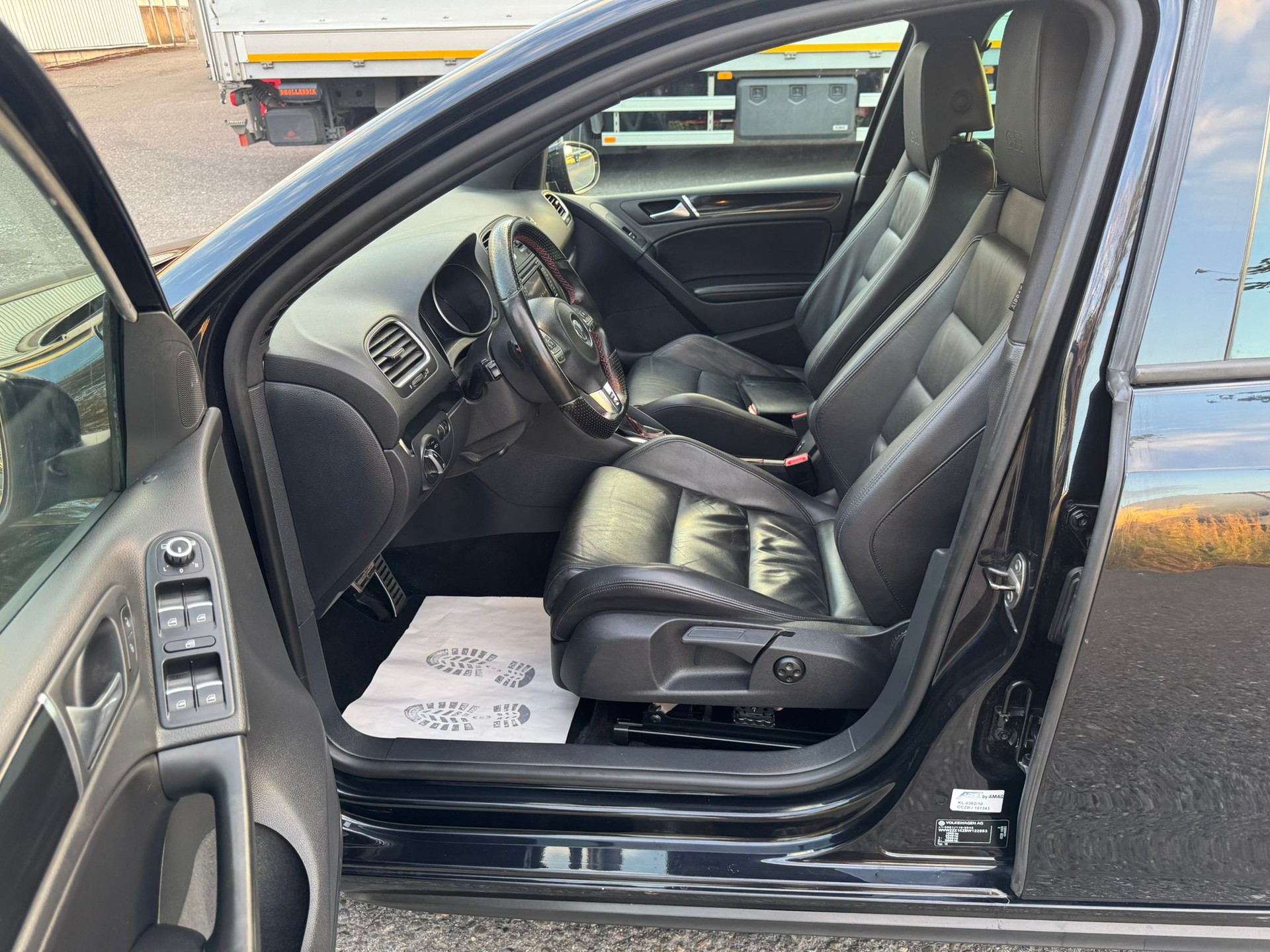 VW Golf 2.0 TSI GTI DSG-image-9