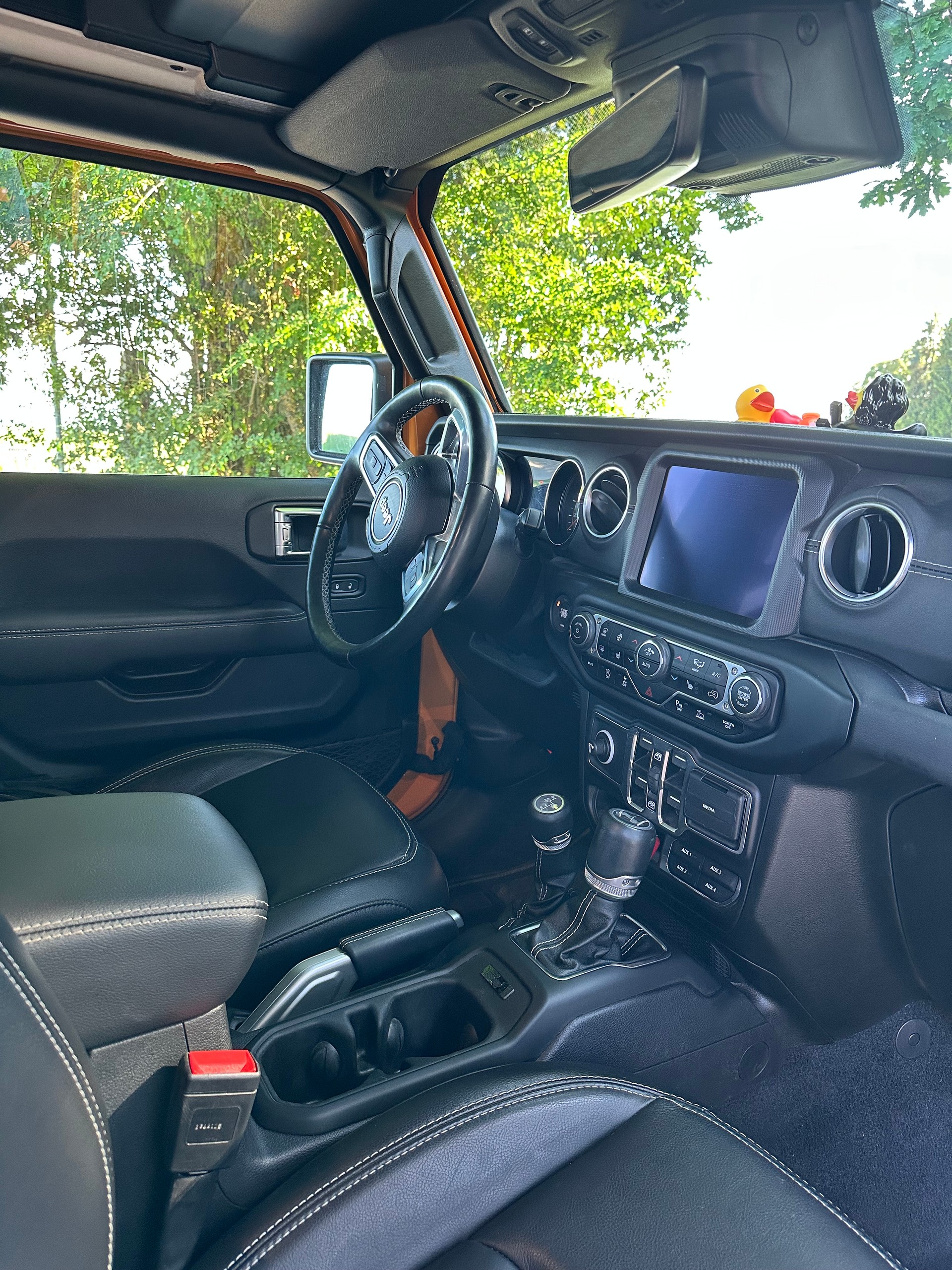 JEEP 2.0 Turbo 80th Anniversary Unlimited-image-11