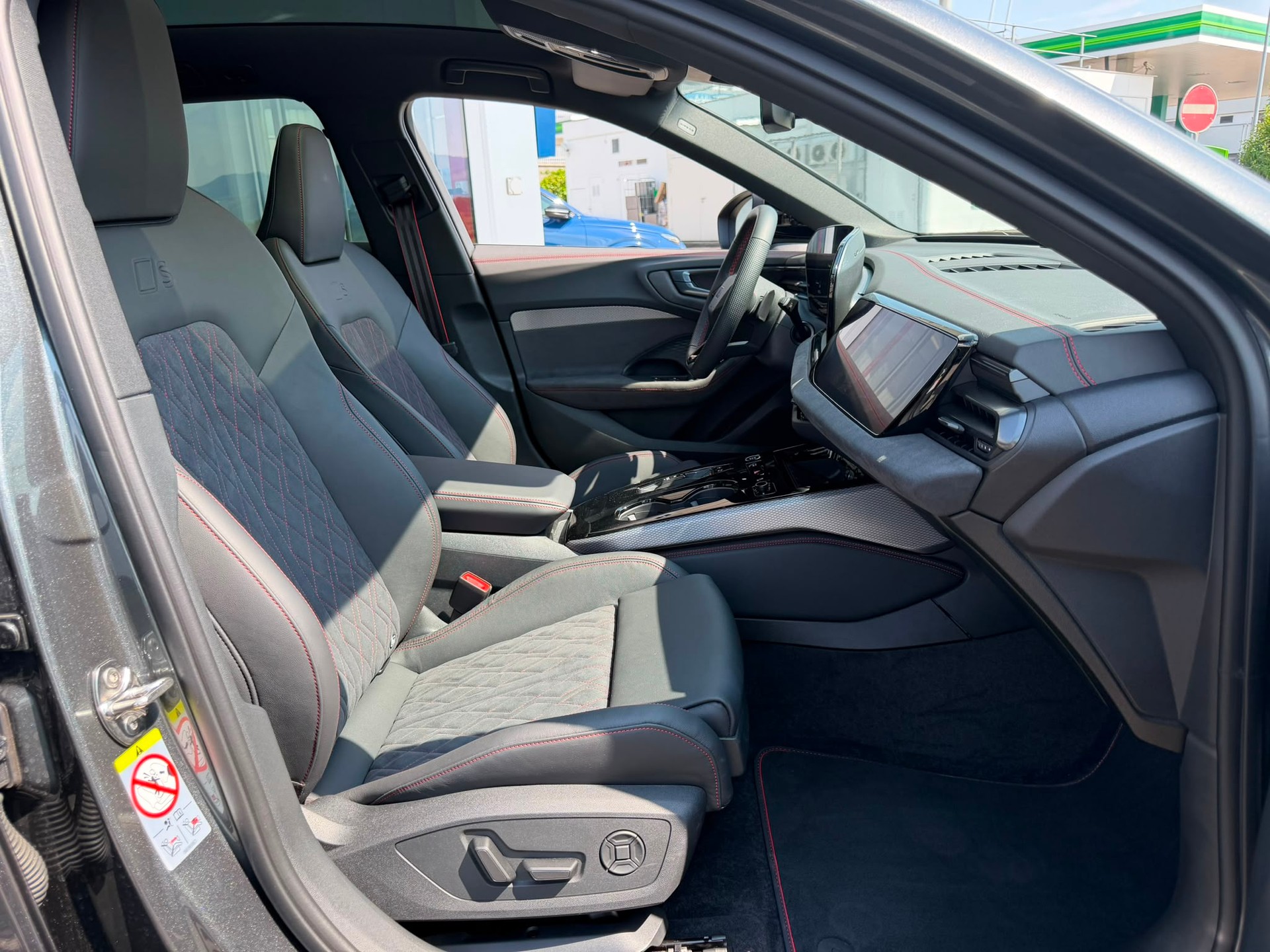 AUDI S5 Avant TFSI quattro S tronic-image-11