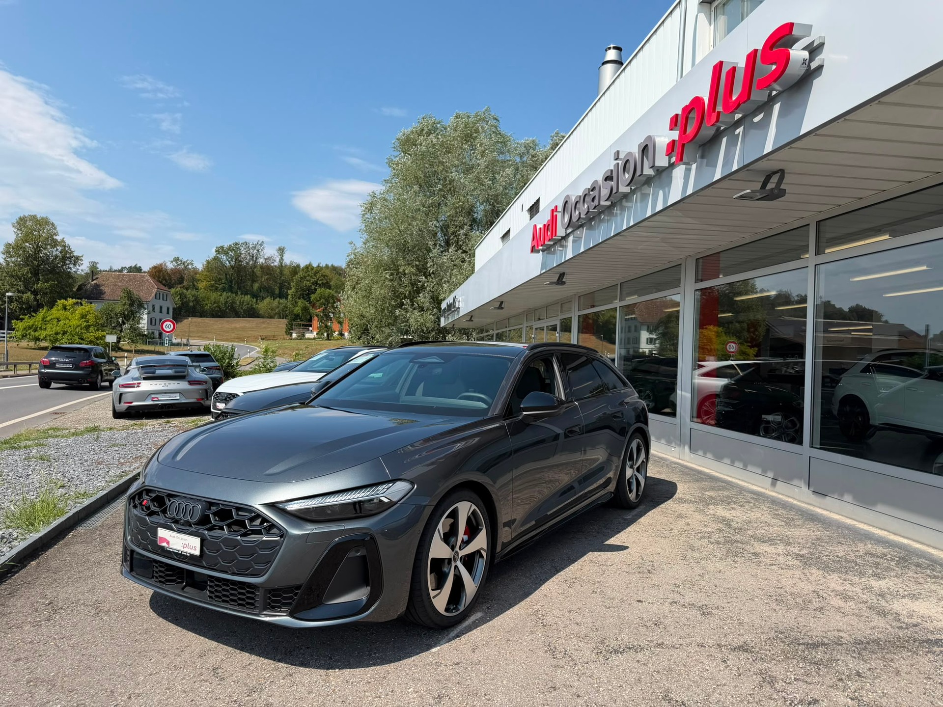 AUDI S5 Avant TFSI quattro S tronic-image-5