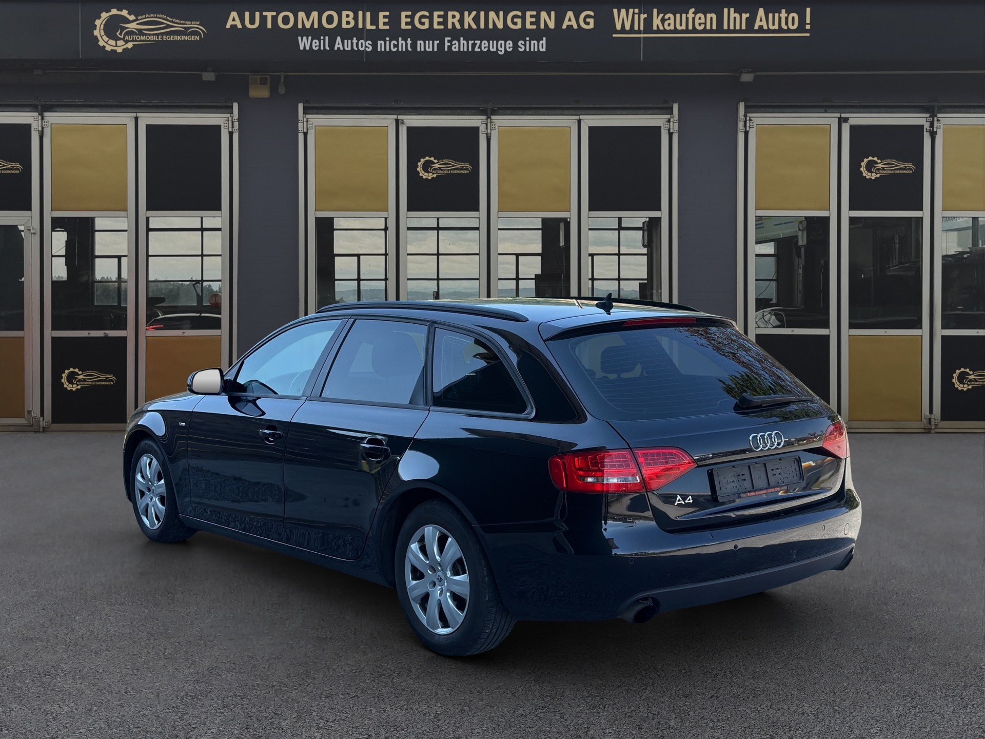 AUDI A4 Avant 2.0 TFSI multitronic-image-6