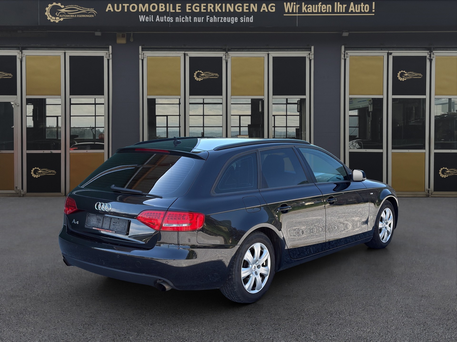 AUDI A4 Avant 2.0 TFSI multitronic-image-4