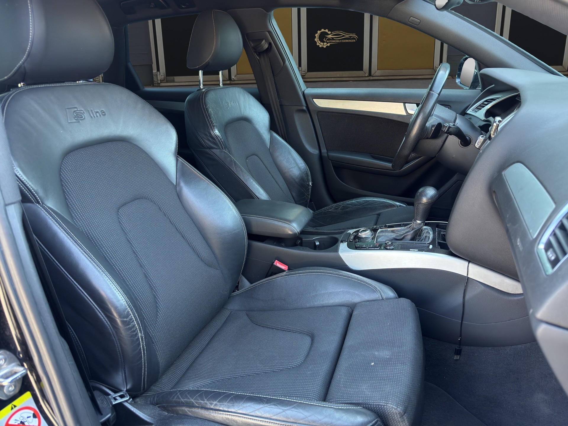 AUDI A4 Avant 2.0 TFSI multitronic-image-9