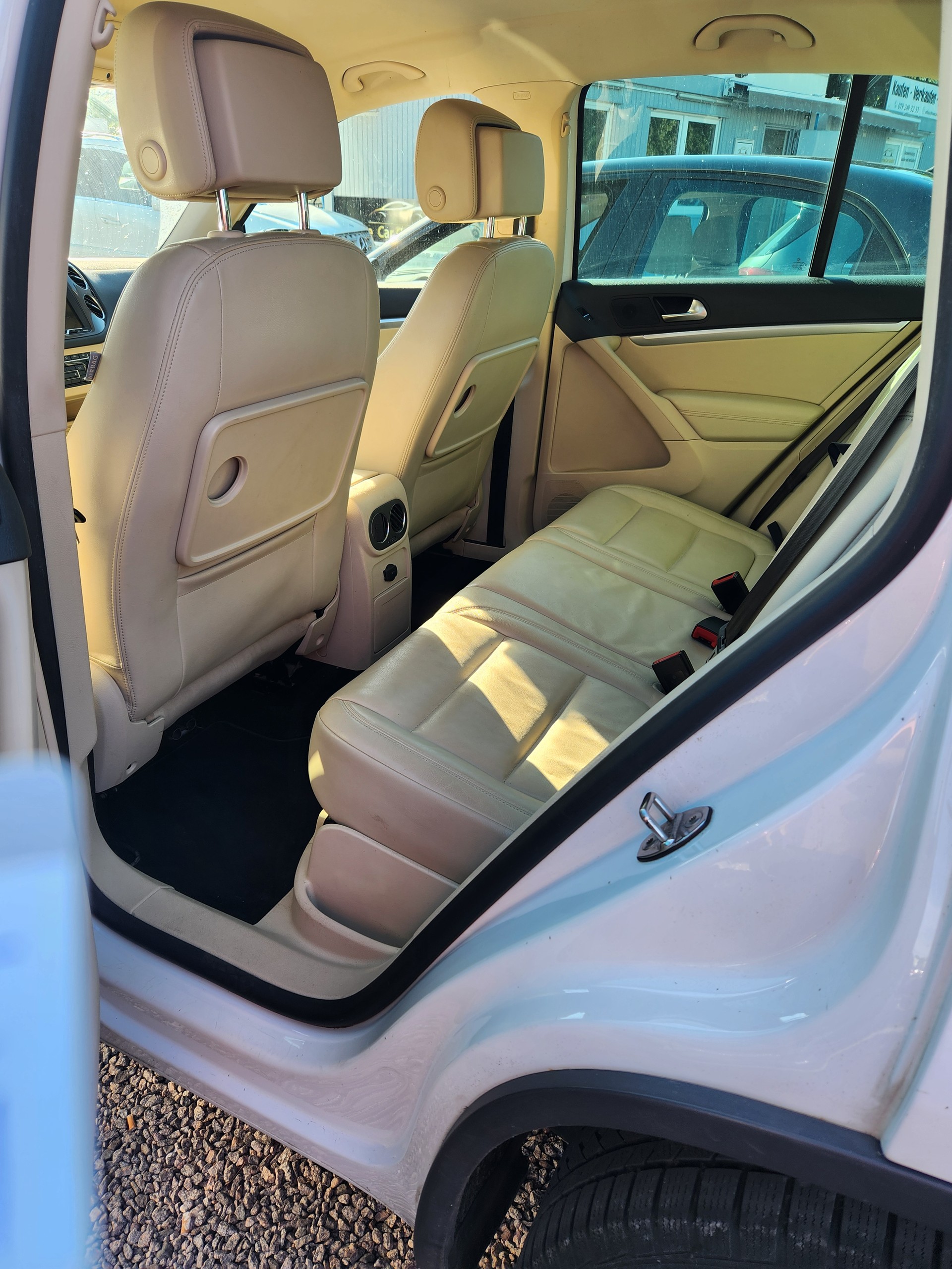 VW Tiguan 2.0 TDI BlueMotion Track&Style 4Motion DSG-image-8
