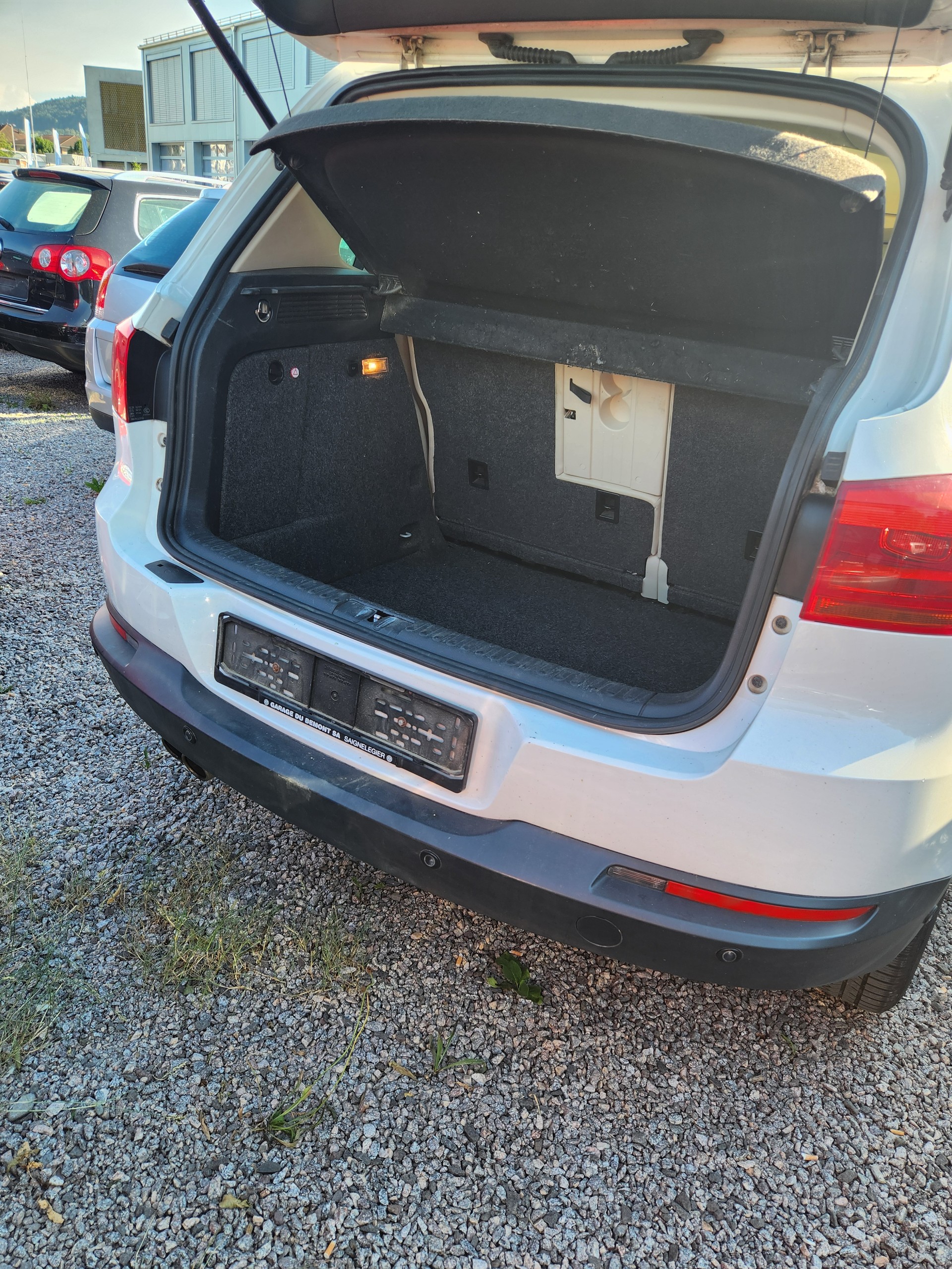 VW Tiguan 2.0 TDI BlueMotion Track&Style 4Motion DSG-image-4