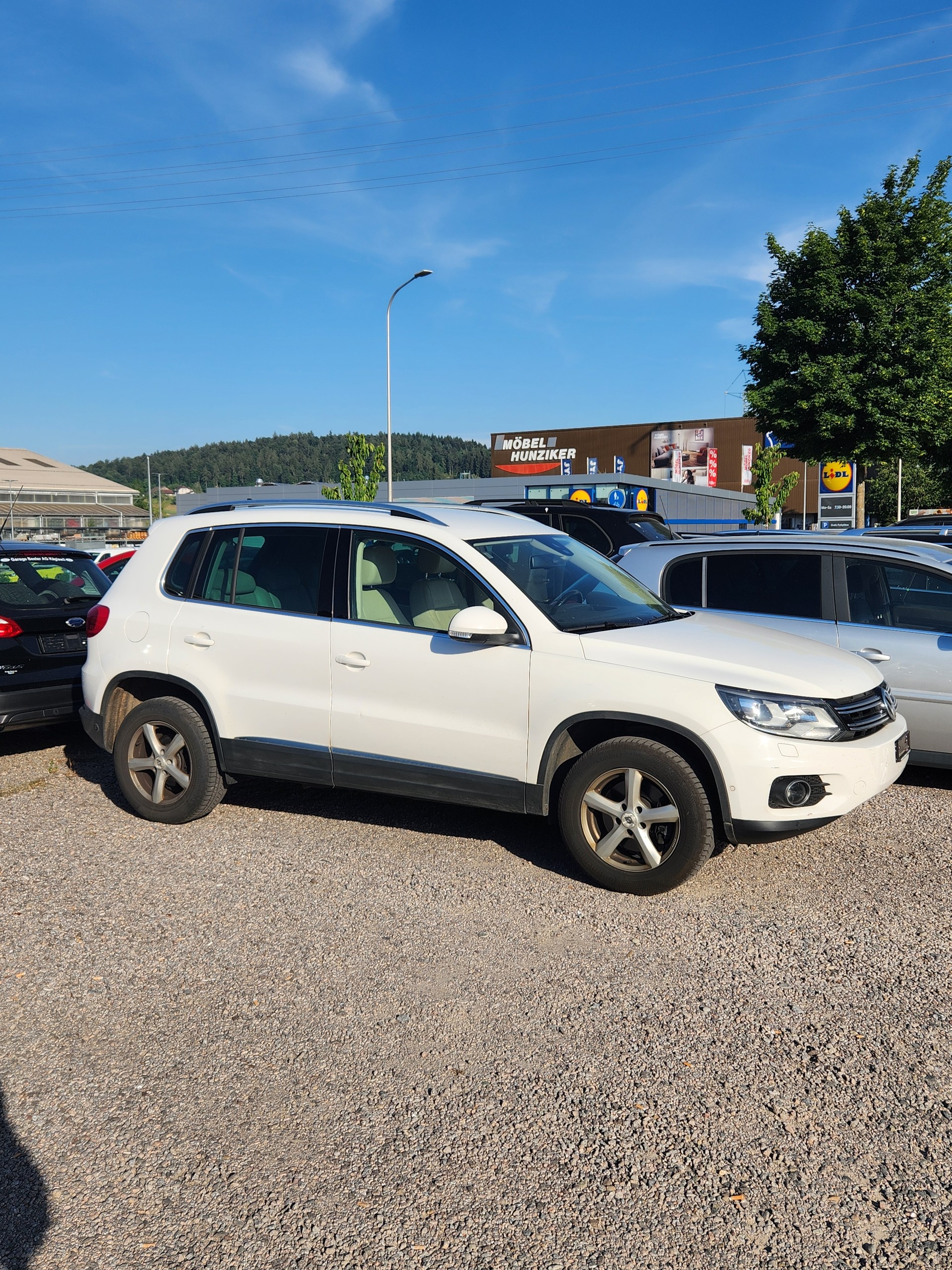 VW Tiguan 2.0 TDI BlueMotion Track&Style 4Motion DSG-image-1