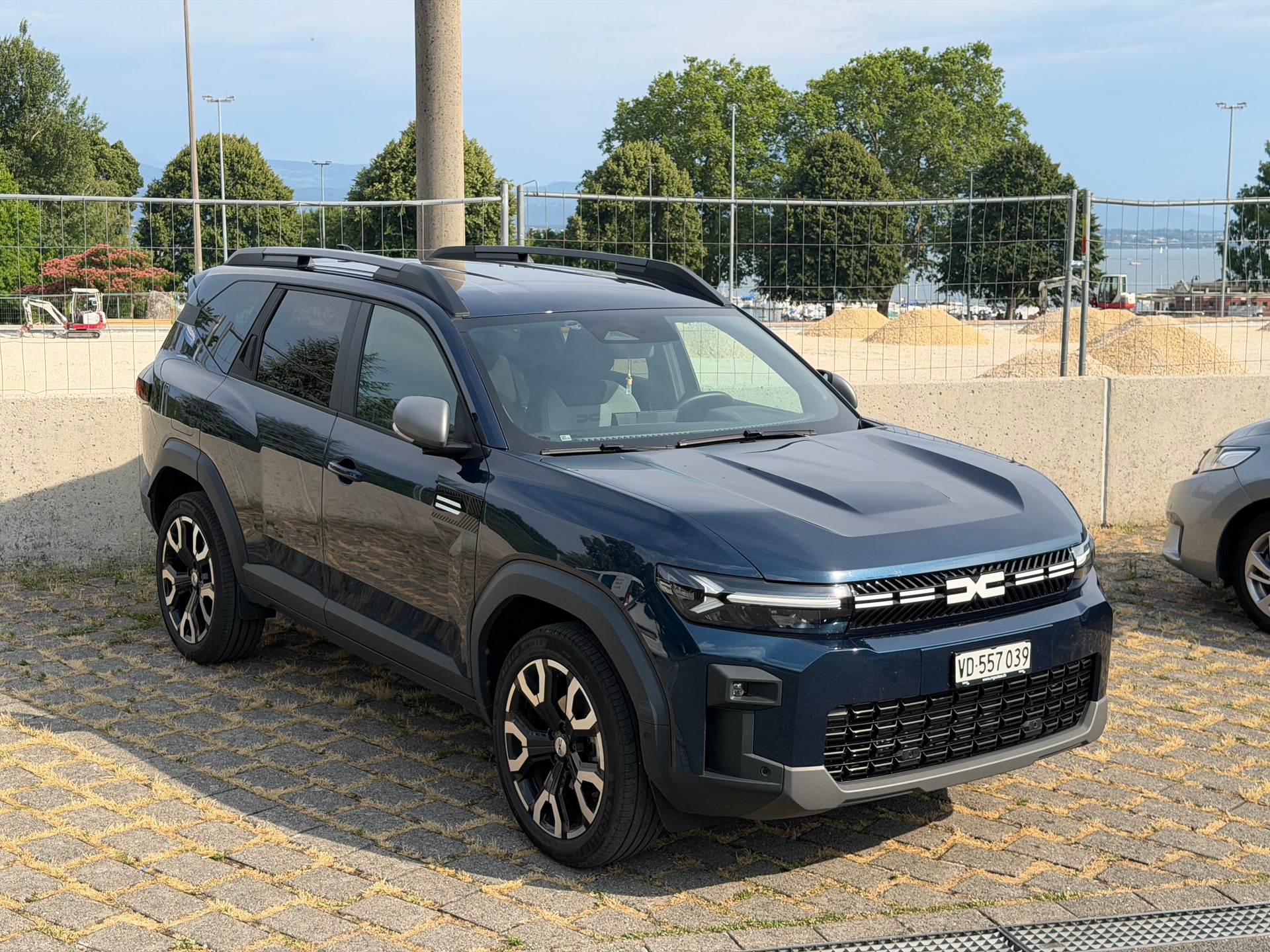 DACIA 1.8 Hybrid Journey-image-0