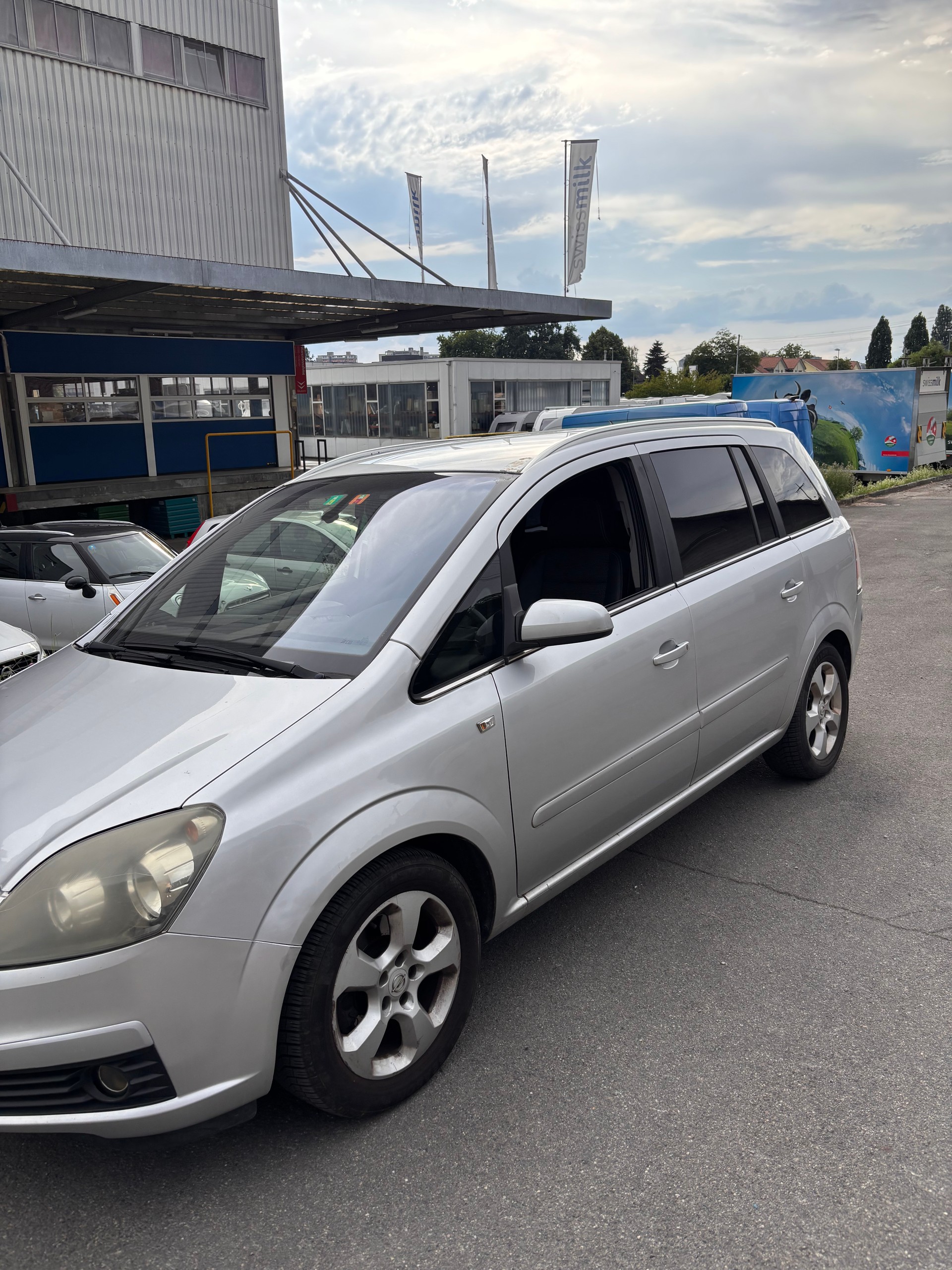 OPEL Zafira 2.2i 16V Cosmo-image-2