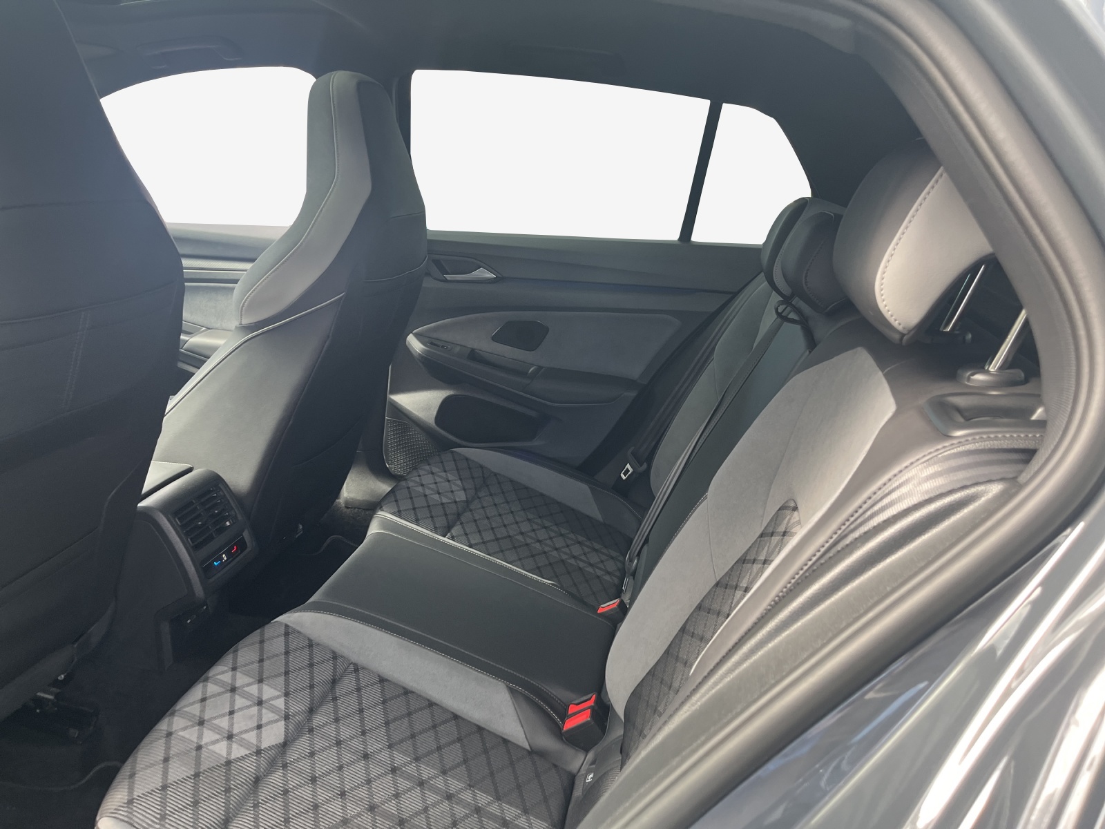 VW Golf 2.0 TSI R-Line DSG 4 Motion-image-9