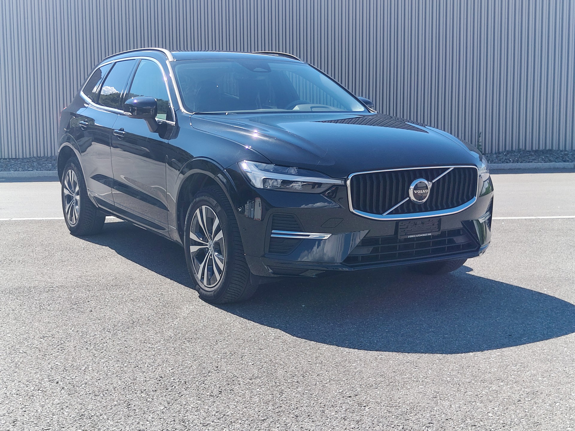 VOLVO XC60 B4 Benzin Mild Hybrid Momentum Geartronic-image-0