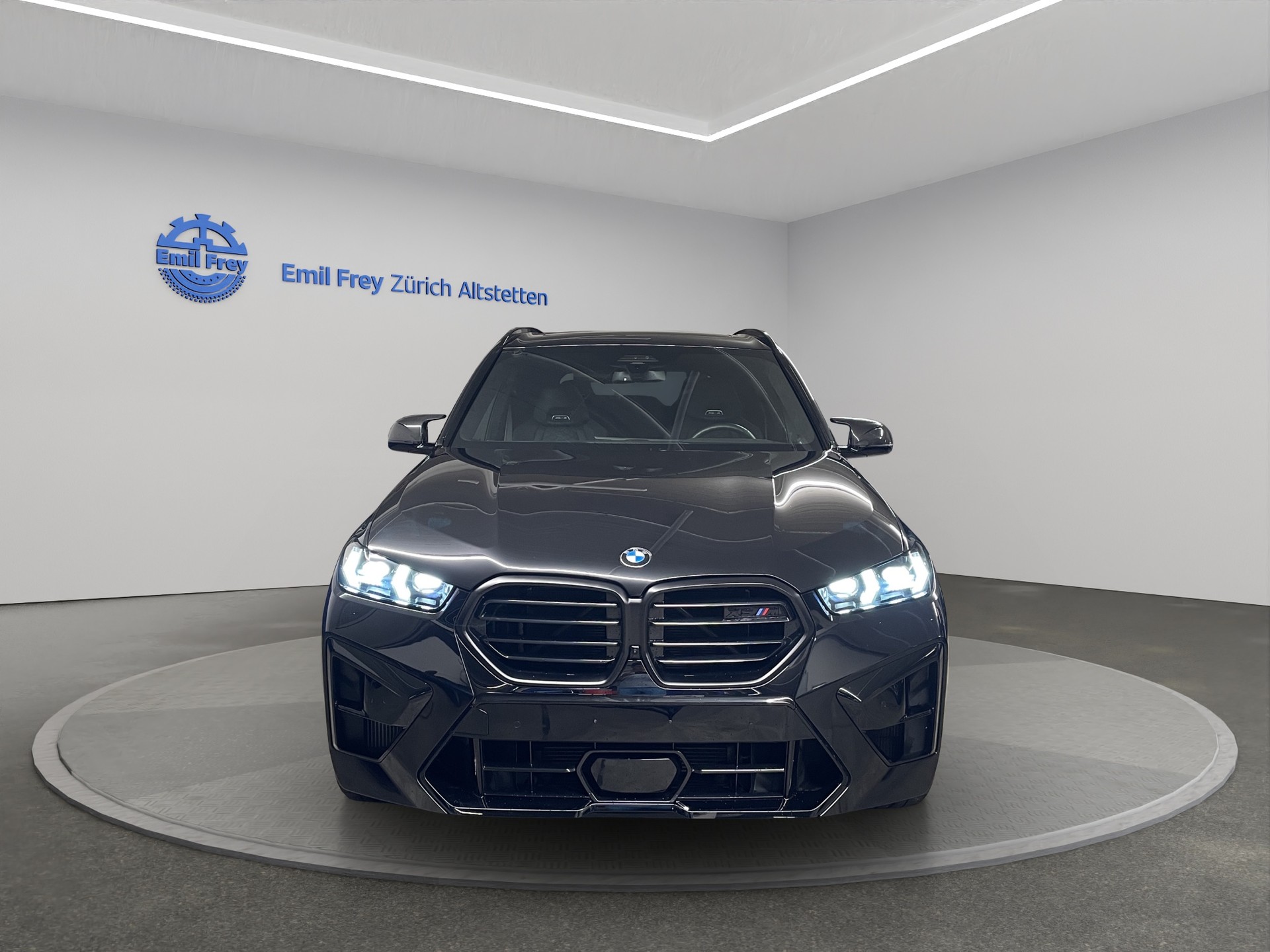 BMW X5 M Competition-showroom-element-2