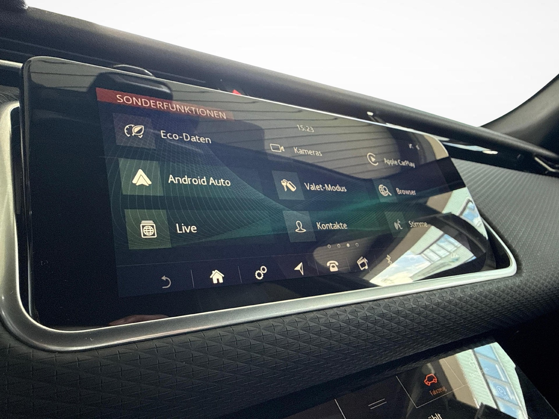 LAND ROVER Range Rover Velar 3.0 D 300 R-Dynamic S, ab grosser Service-image-10