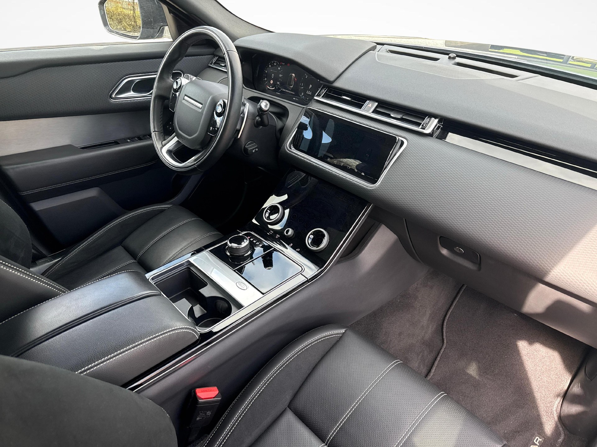 LAND ROVER Range Rover Velar 3.0 D 300 R-Dynamic S, ab grosser Service-image-11