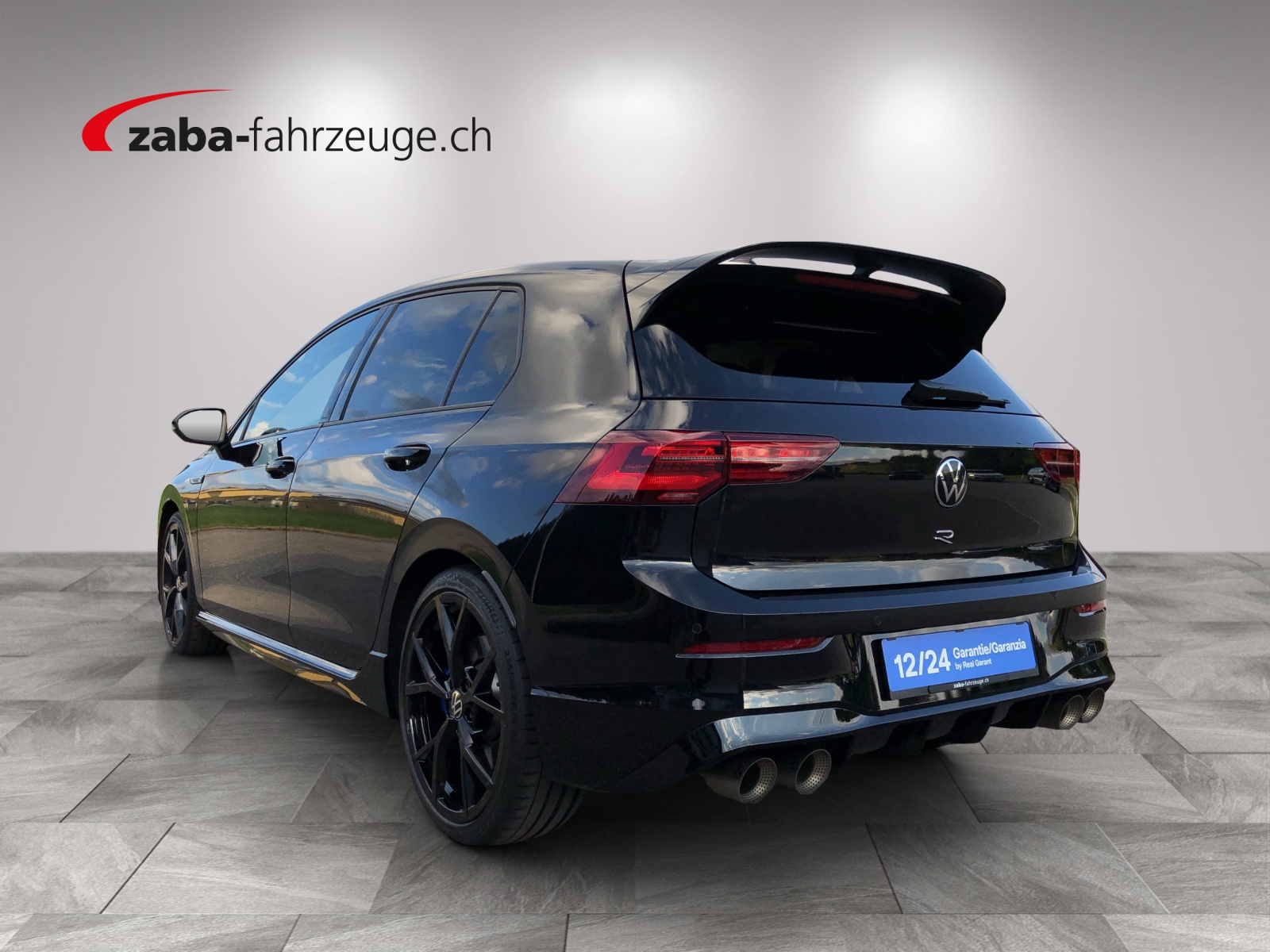 VW Golf 2.0 TSI R DSG 4Motion-image-2