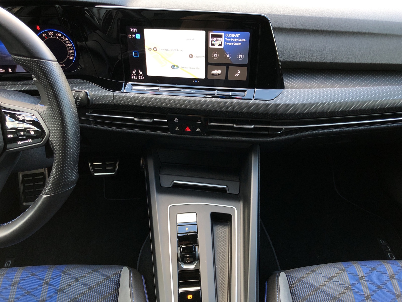 VW Golf 2.0 TSI R DSG 4Motion-image-15