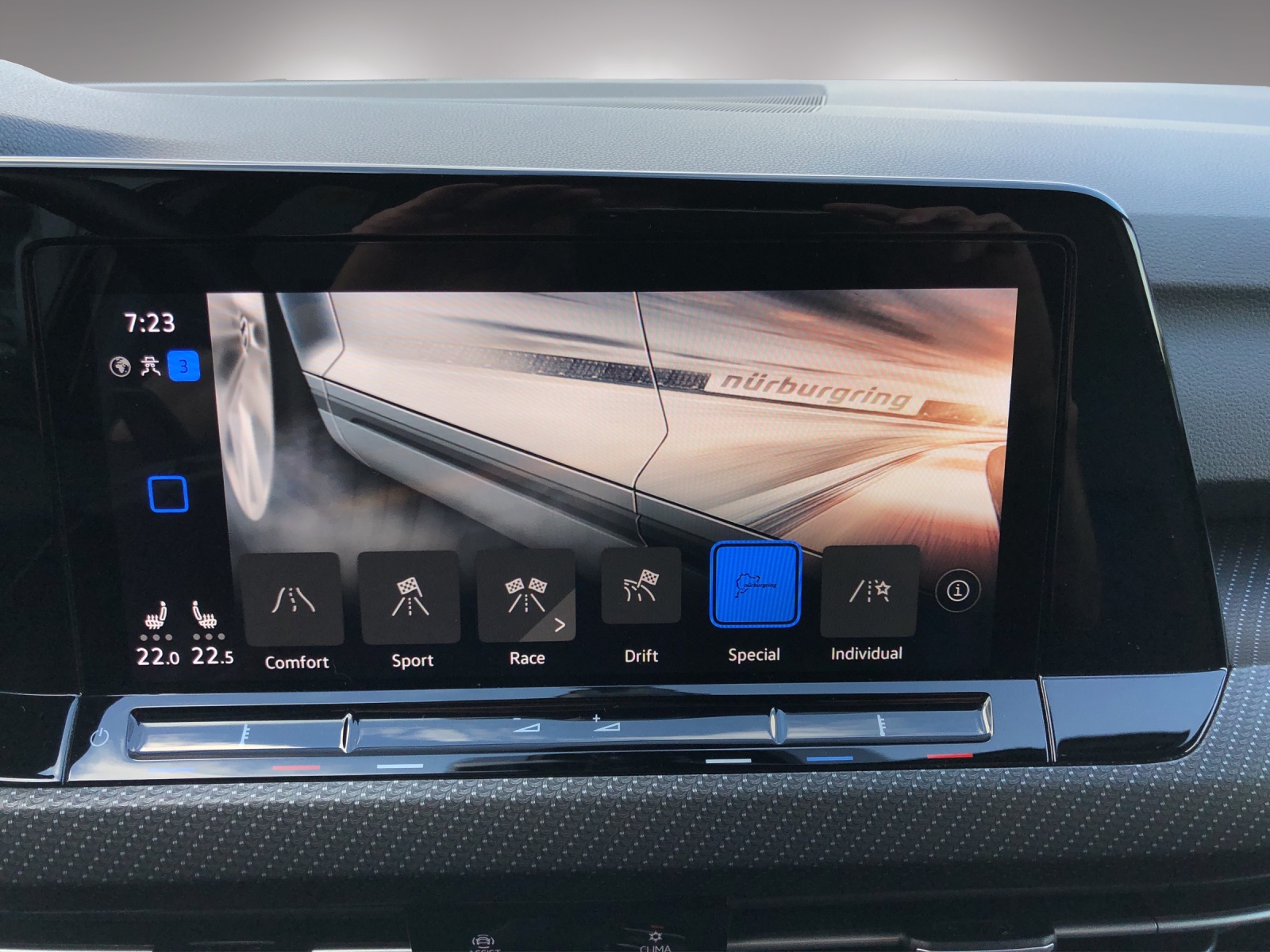 VW Golf 2.0 TSI R DSG 4Motion-image-14