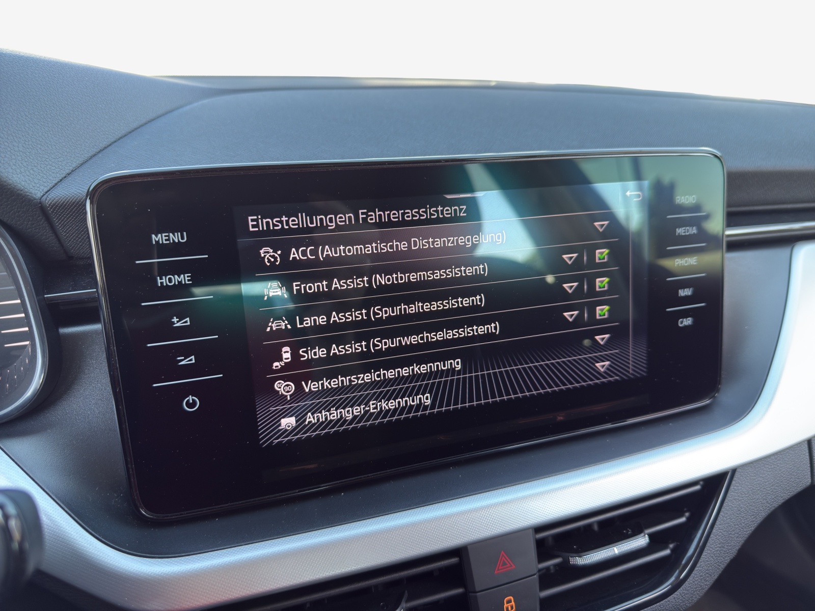 SKODA Kamiq 1.0 TSI Ambition DSG-image-15