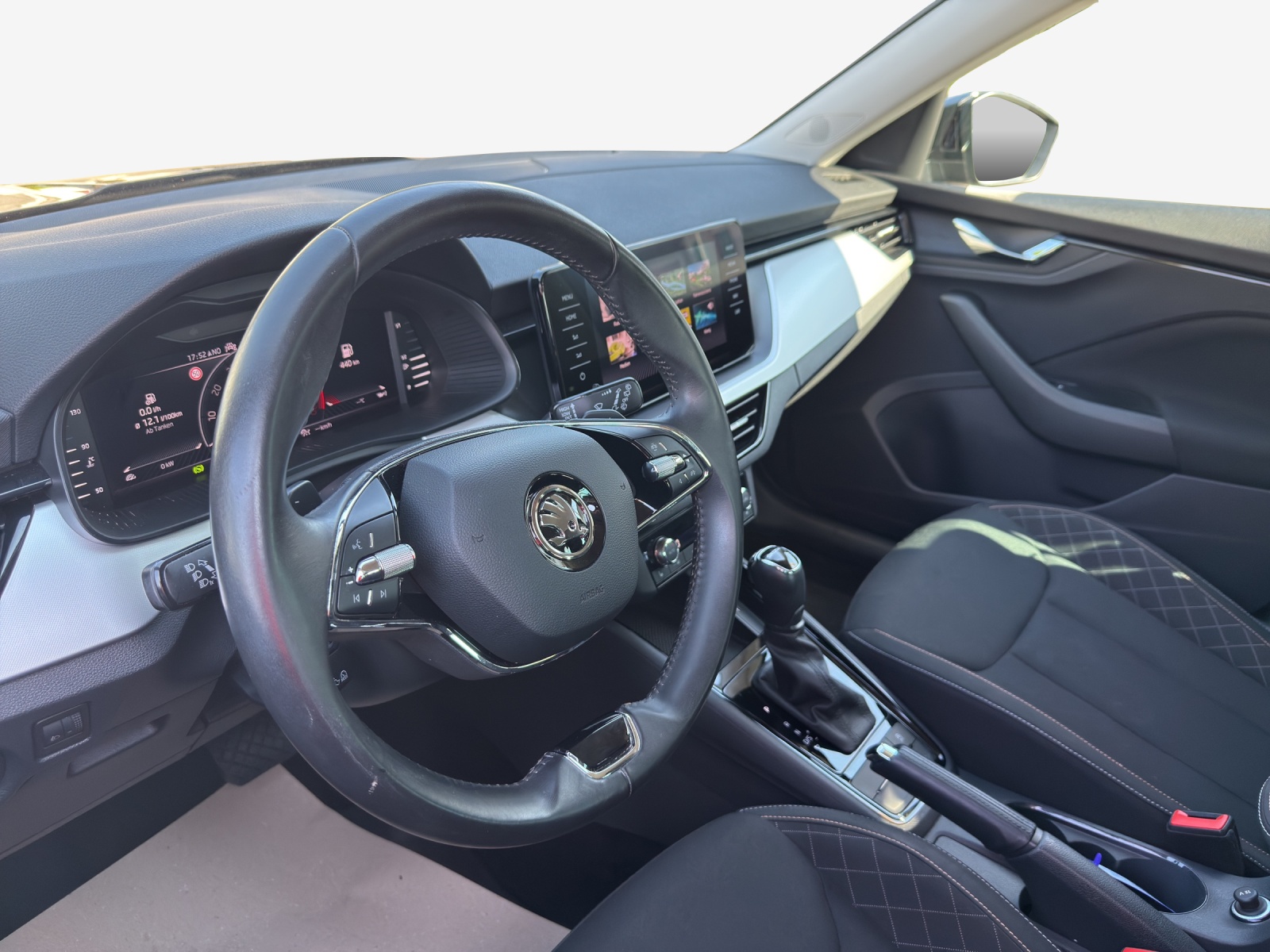 SKODA Kamiq 1.0 TSI Ambition DSG-image-13