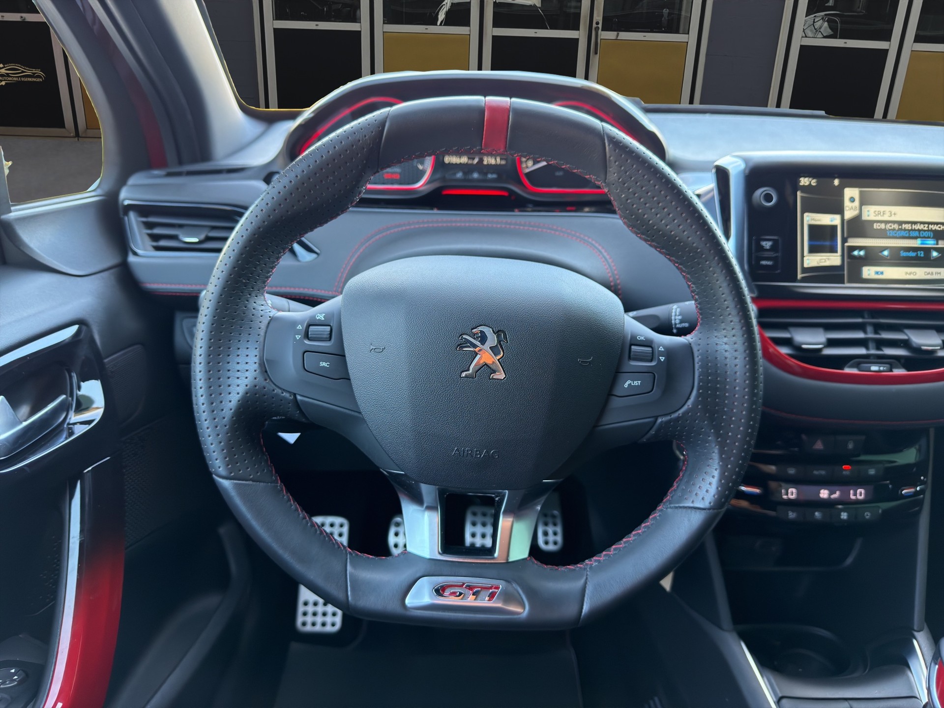 PEUGEOT 208 1.6 Turbo GTi-image-11
