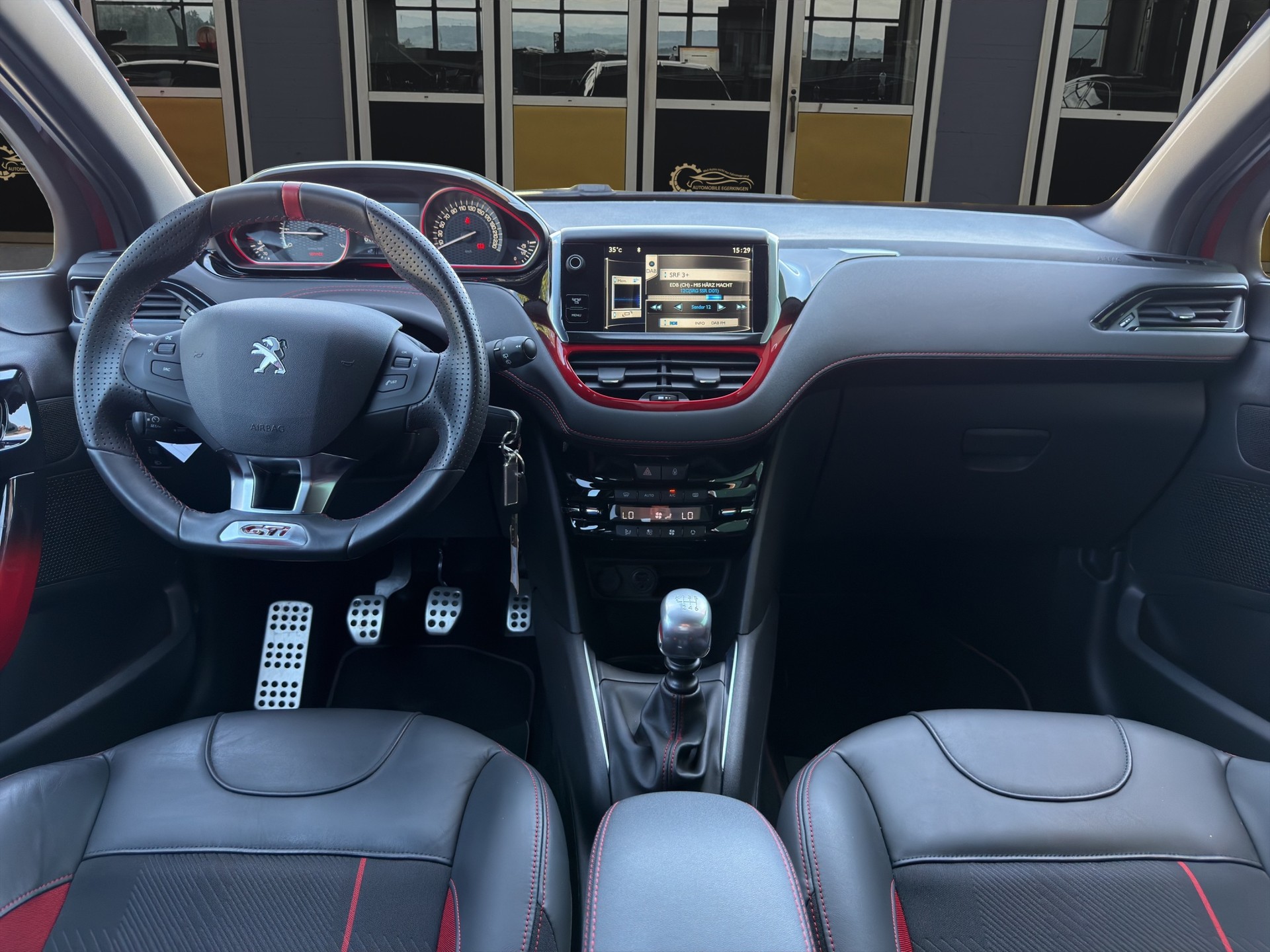 PEUGEOT 208 1.6 Turbo GTi-image-10