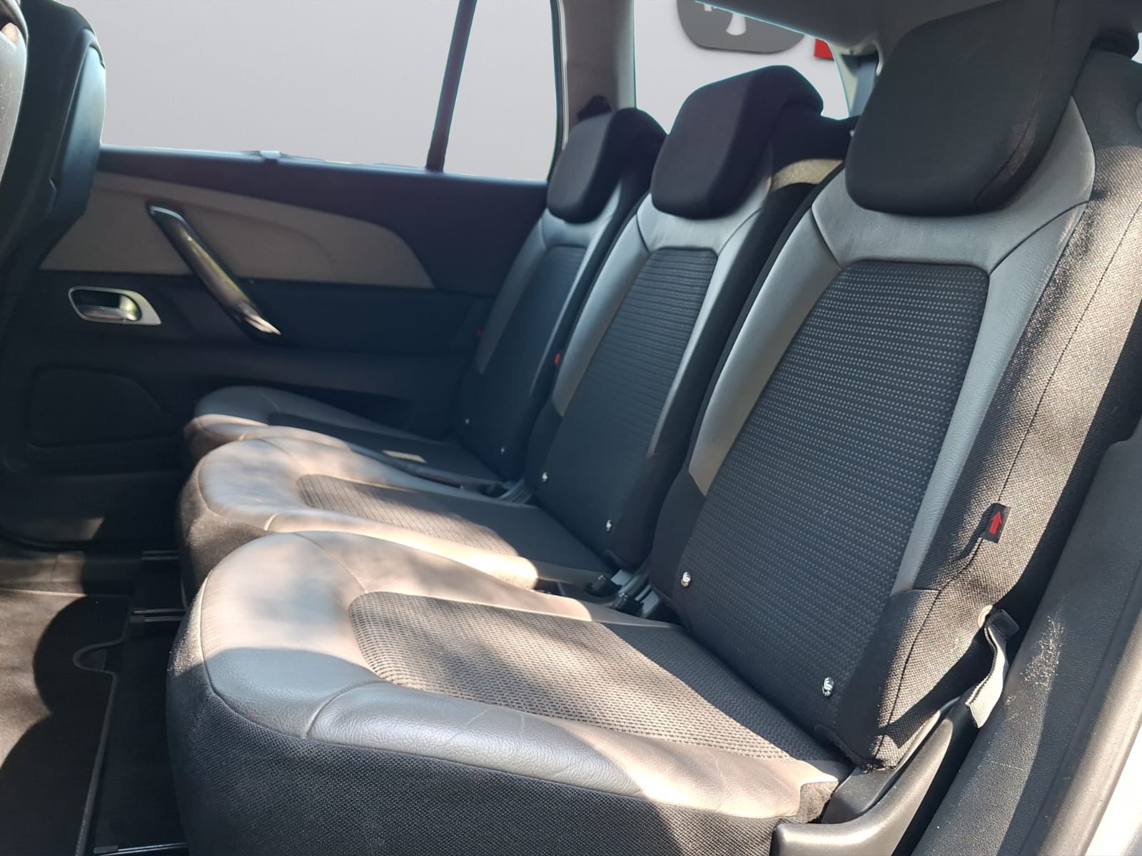 CITROEN Grand C4 Picasso 1.6i 16V THP Feel Edition EAT6-image-9