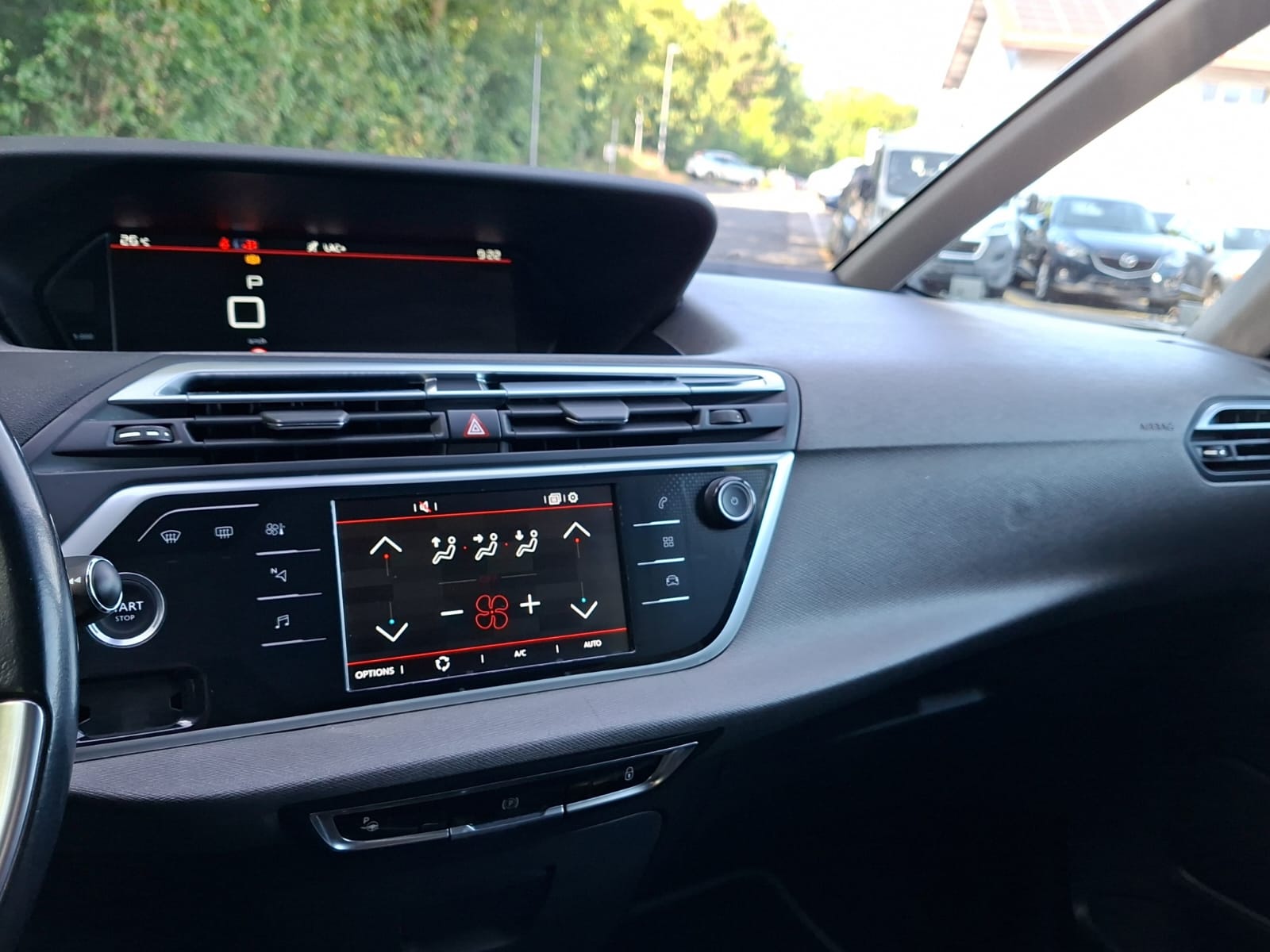 CITROEN Grand C4 Picasso 1.6i 16V THP Feel Edition EAT6-image-15
