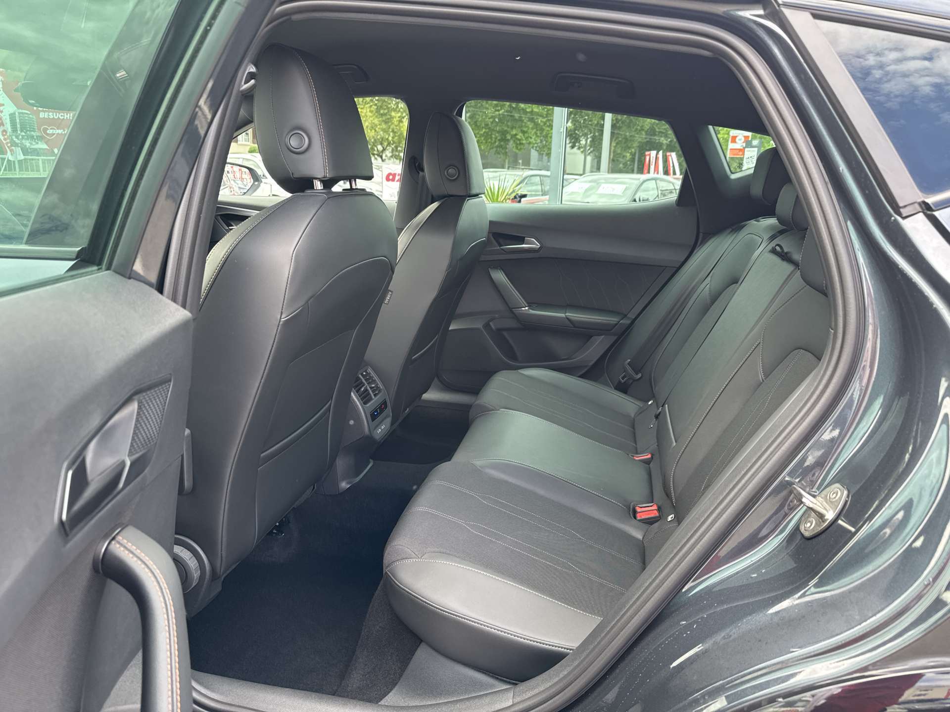 CUPRA Formentor 1.5 TSi DSG-Automat-image-6