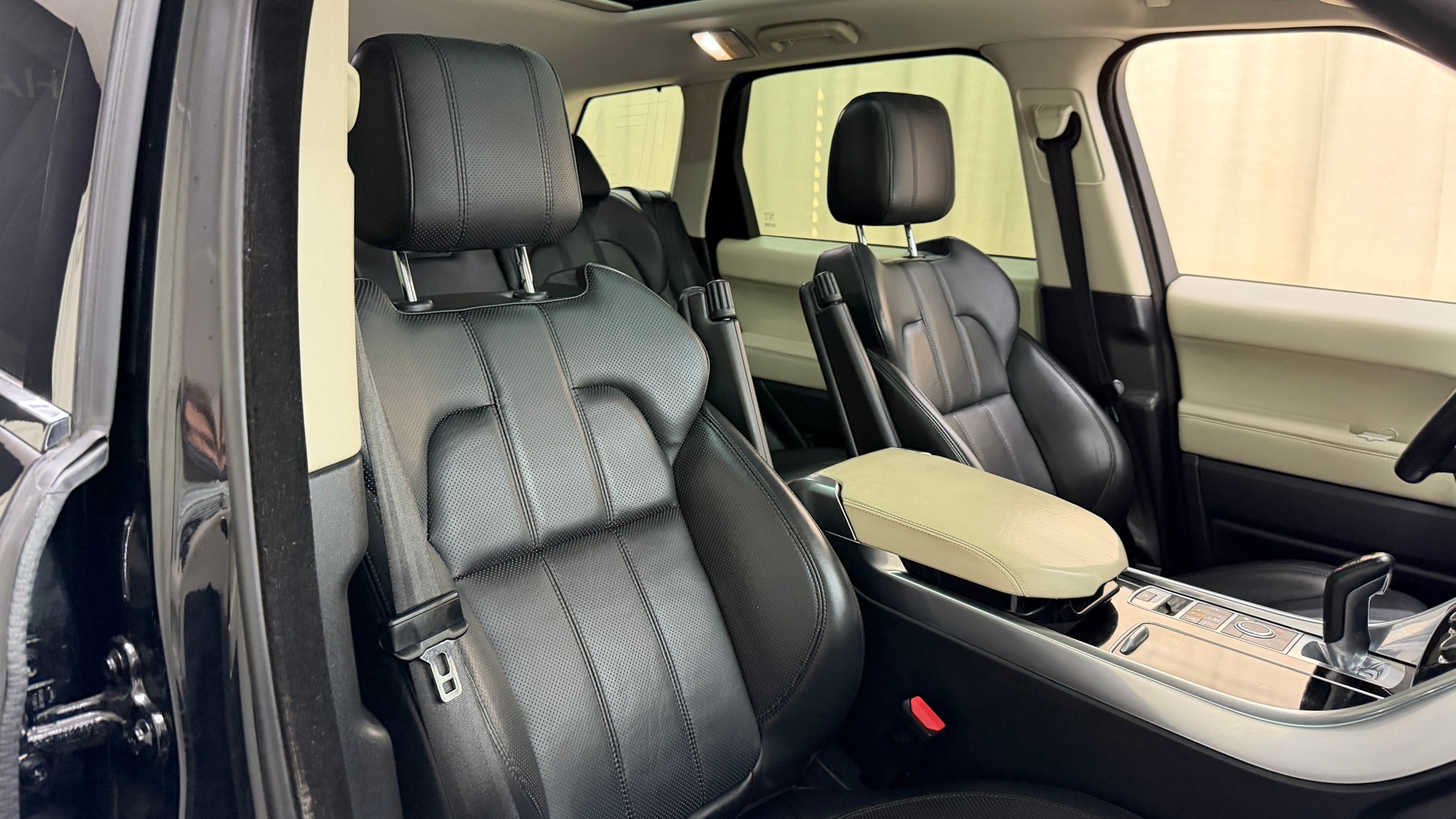 LAND ROVER Range Rover Sport 3.0 SDV6 HSE Automatic-image-12