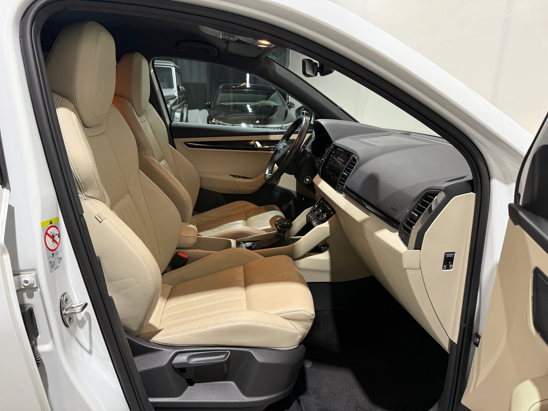 SKODA Karoq 2.0 TDI CR Style 4x4 DSG CH-Fahrzeug-image-13