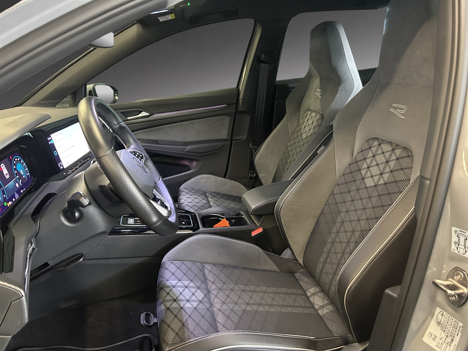VW Golf Variant 2.0 TSI R-Line DSG 4Motion-image-5