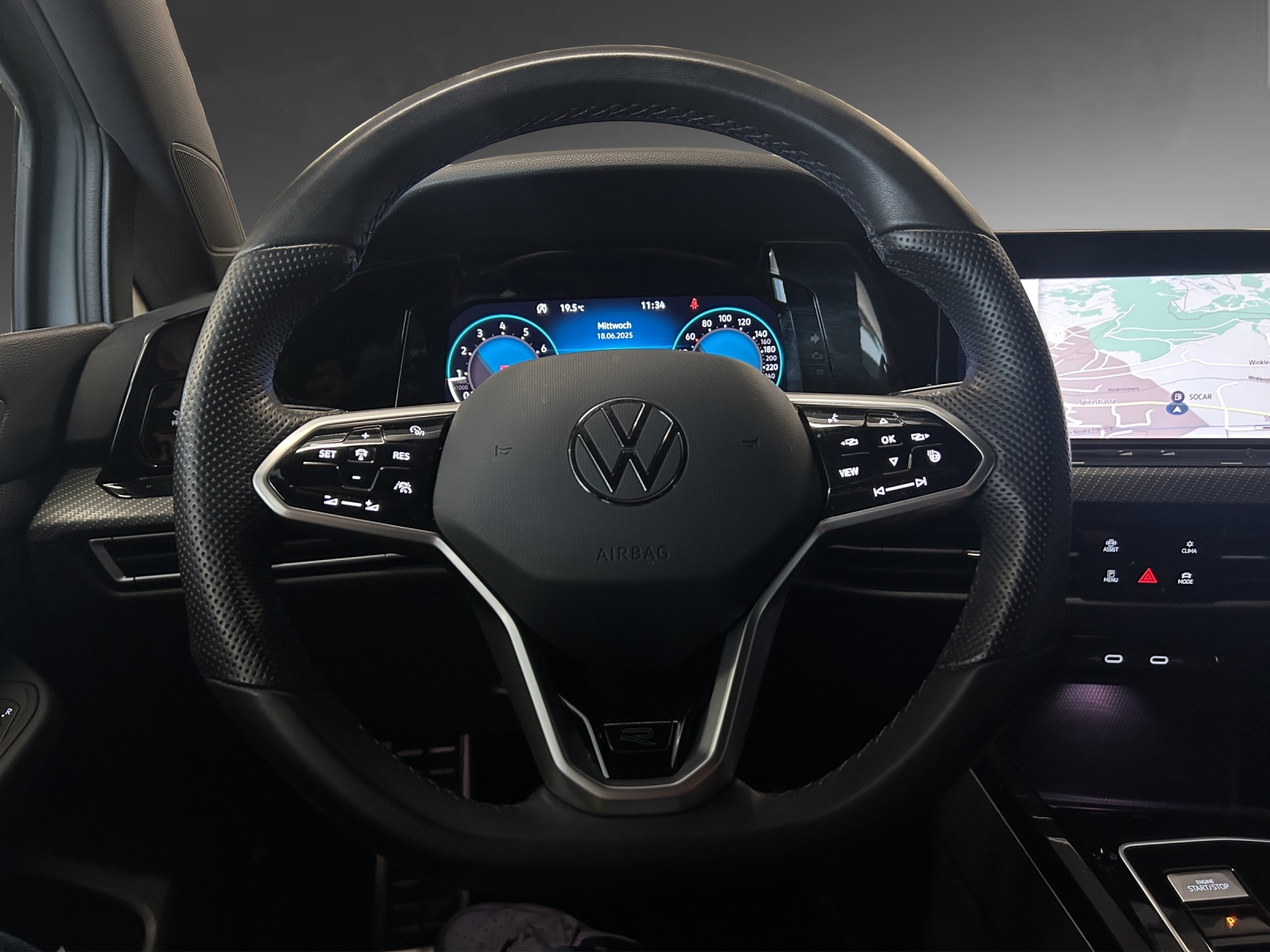 VW Golf Variant 2.0 TSI R-Line DSG 4Motion-image-8