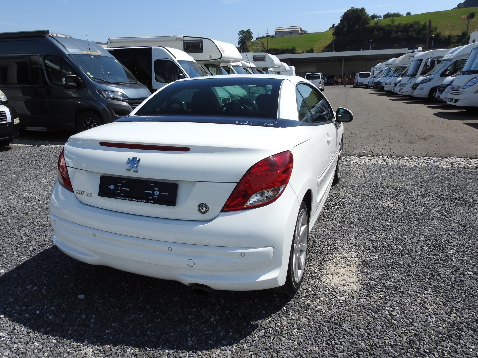 PEUGEOT 207 CC 1.6 16V Turbo Roland Garros-image-5