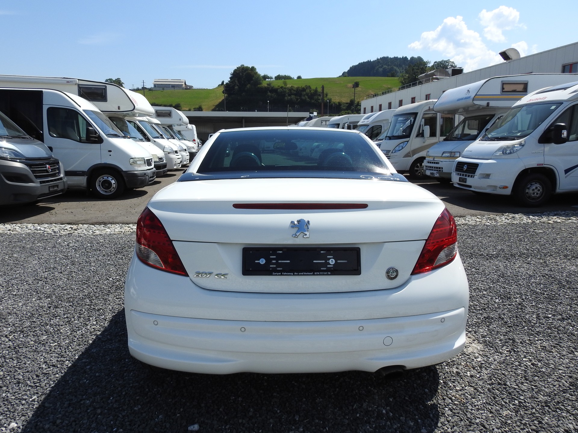 PEUGEOT 207 CC 1.6 16V Turbo Roland Garros-image-4