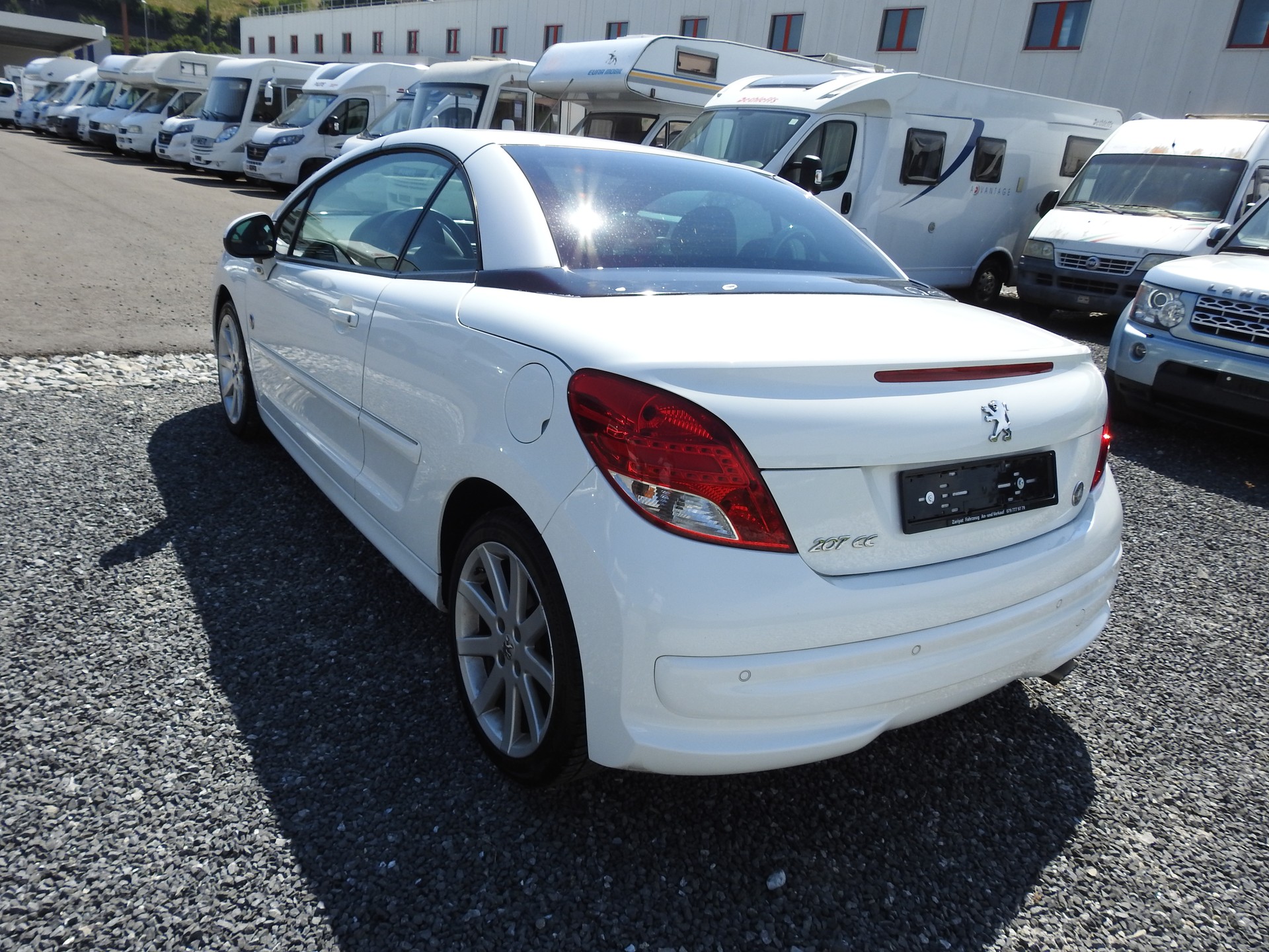 PEUGEOT 207 CC 1.6 16V Turbo Roland Garros-image-3