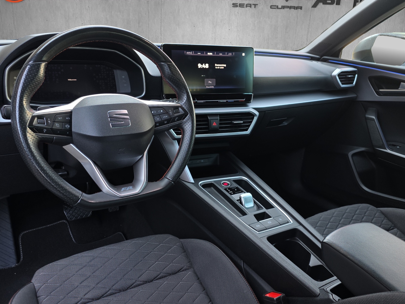 SEAT Leon 1.5 eTSI mHEV DSG FR-image-7