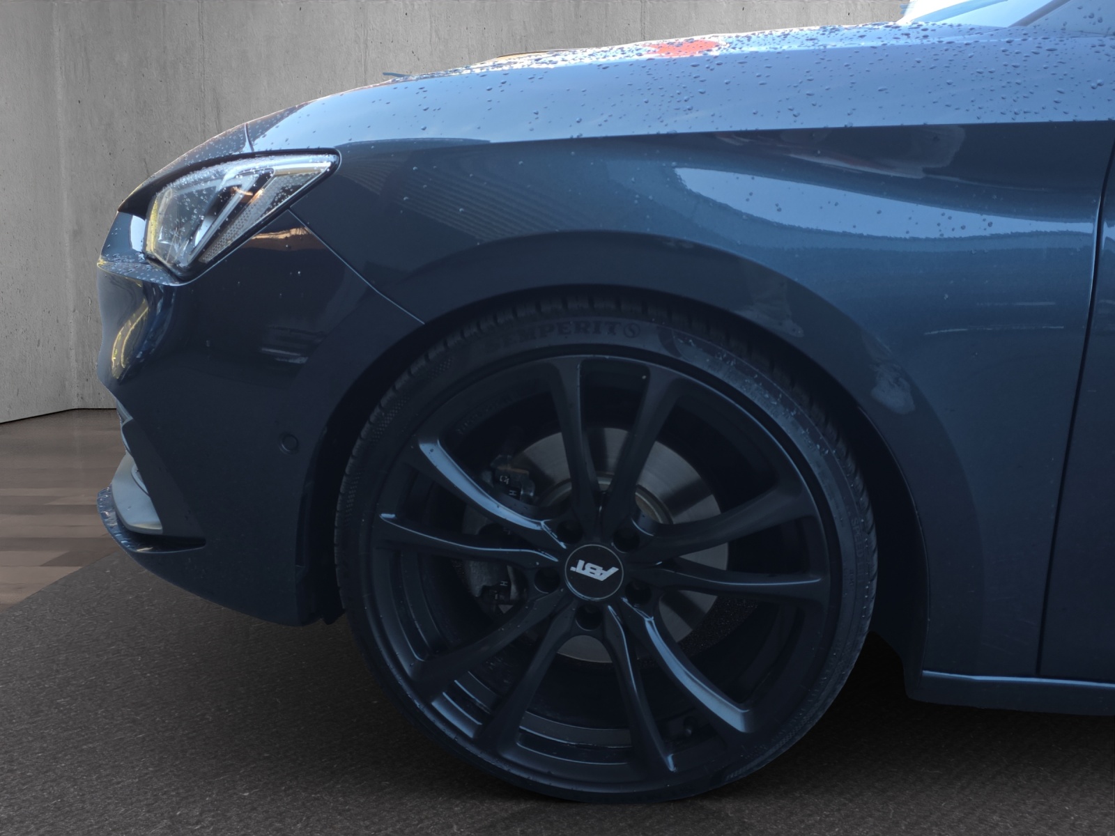 SEAT Leon 1.5 eTSI mHEV DSG FR-image-13