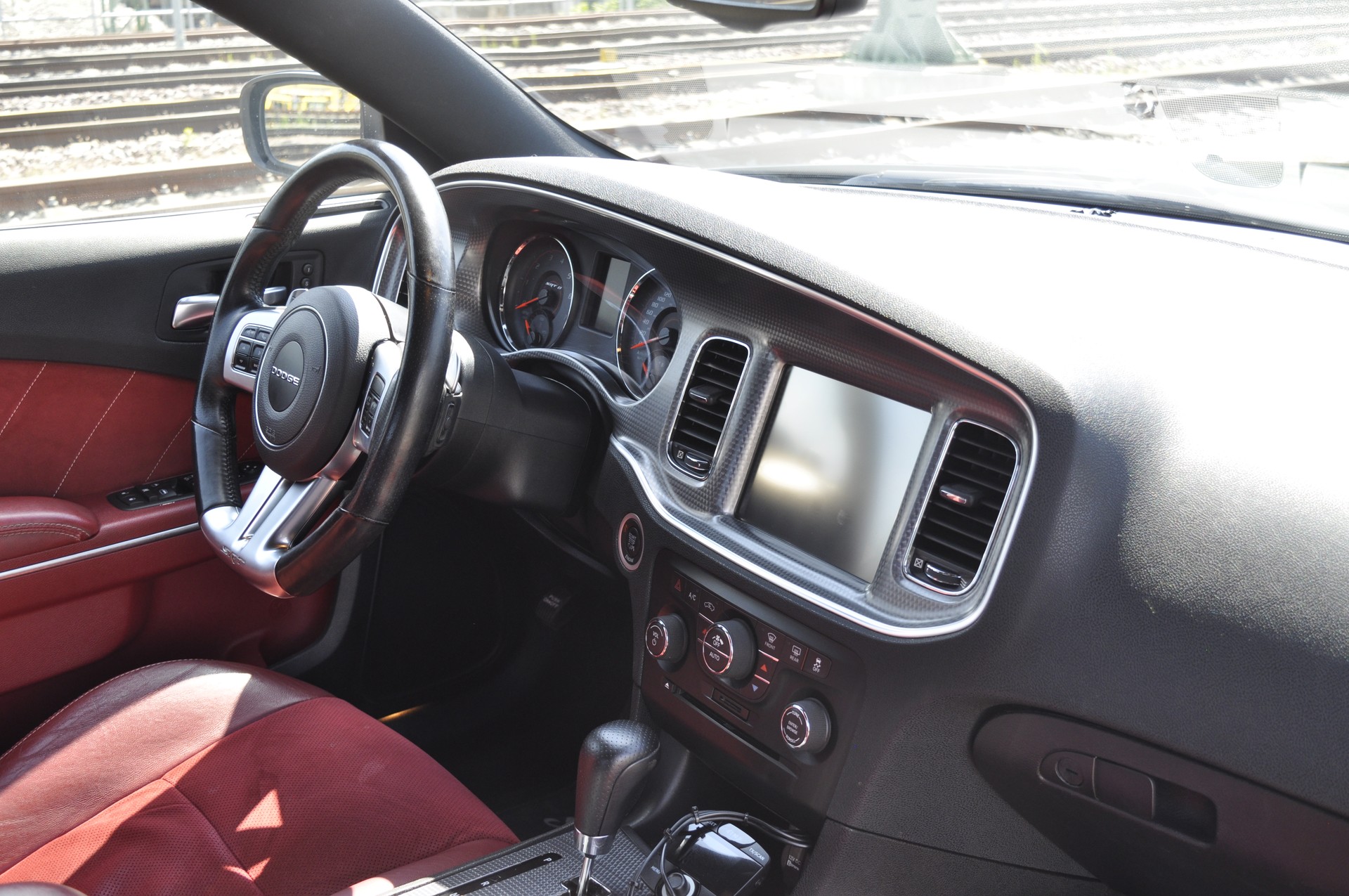 DODGE Charger SRT8 6.4L HEMI-image-9