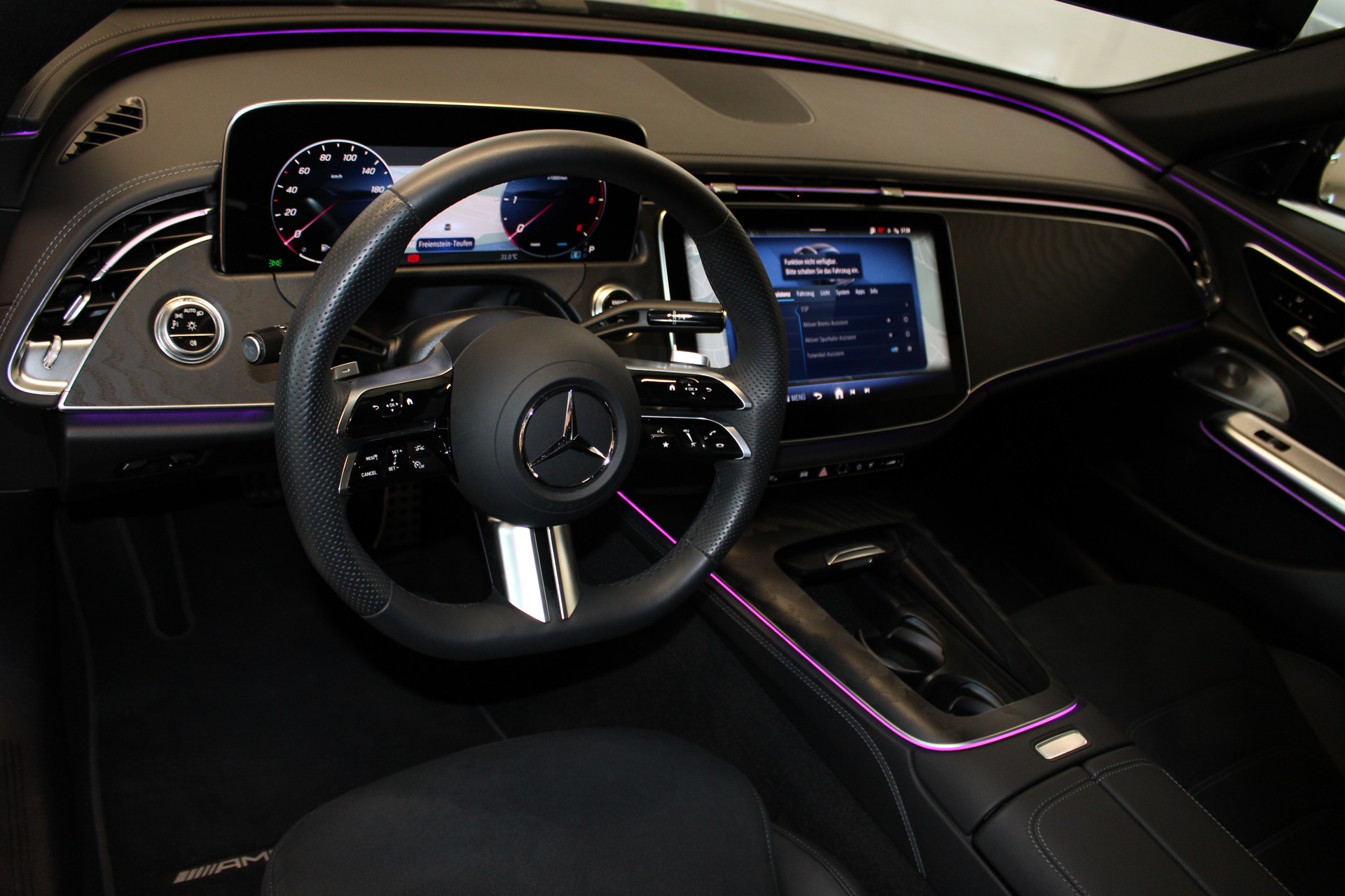 MERCEDES-BENZ E 220 d 4Matic 9G-Tronic-image-8